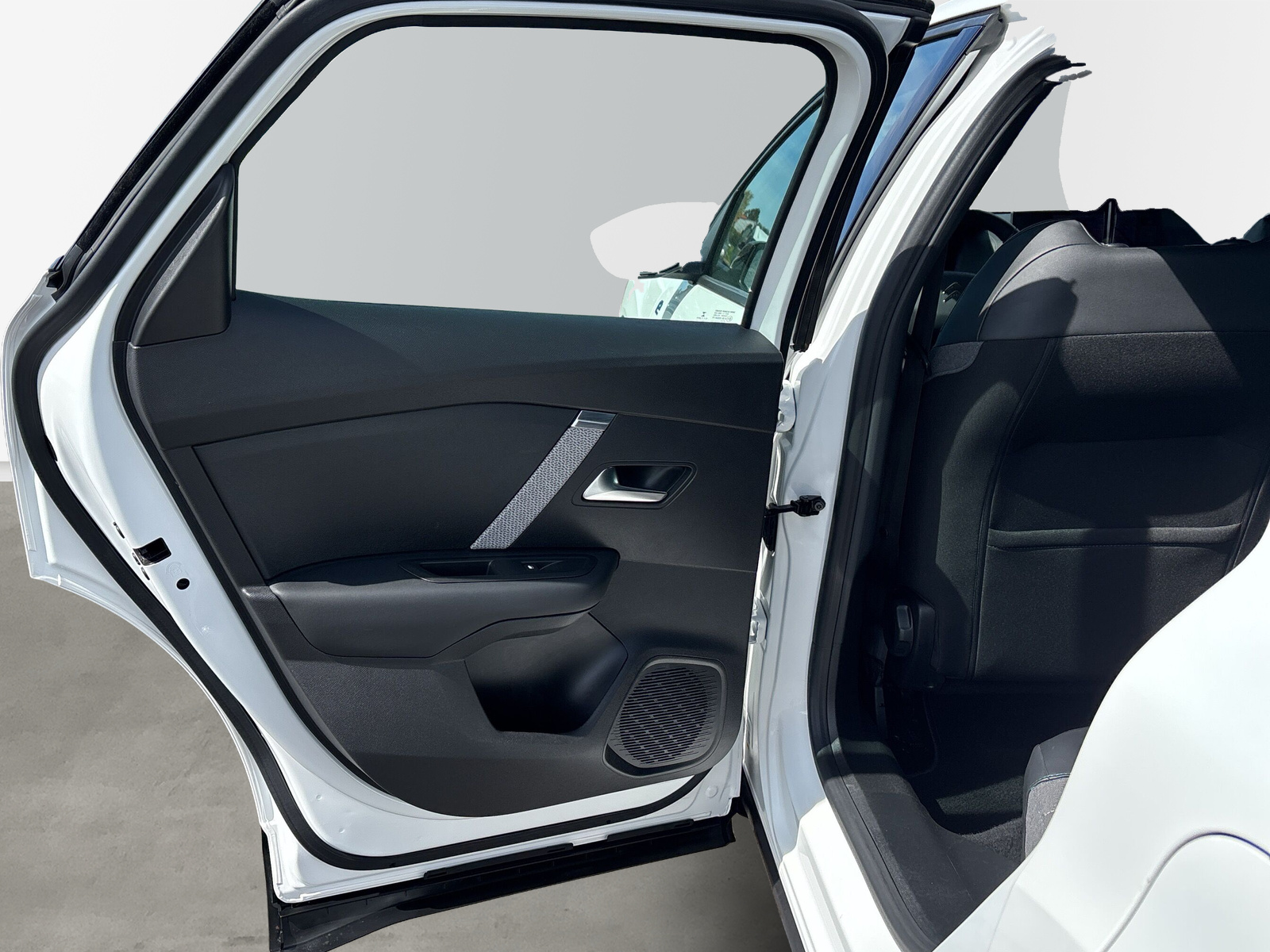 C4 Lim. ë- Feel Pack *SHZ*LED*NAVI*