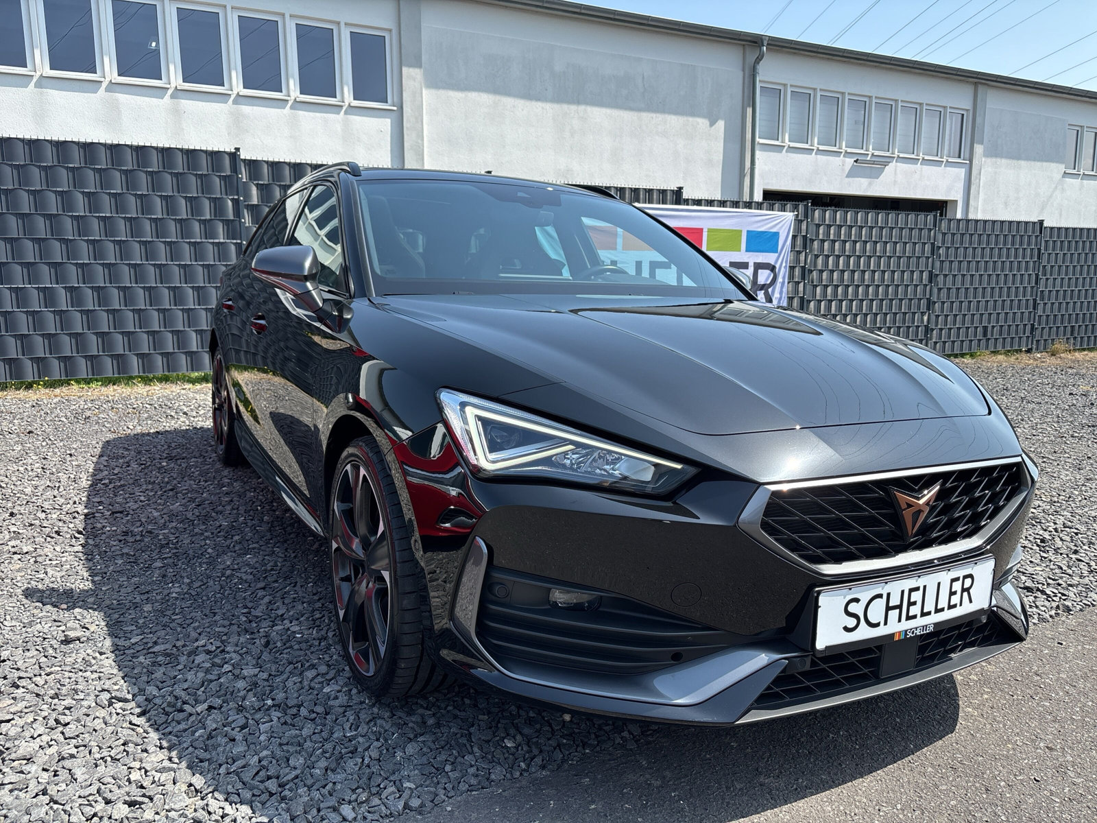 Leon Sportstourer VZ 1.4 e-Hybrid 180 kW DSG *PANO*PAKET-XL*SUPERSPORT*