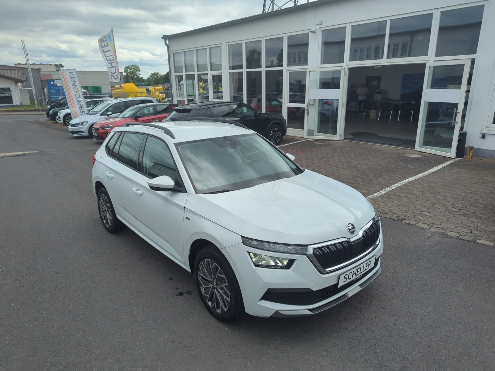 KAMIQ Tour 1.0 TSI *KAMERA*PDC*WSS-HZG*