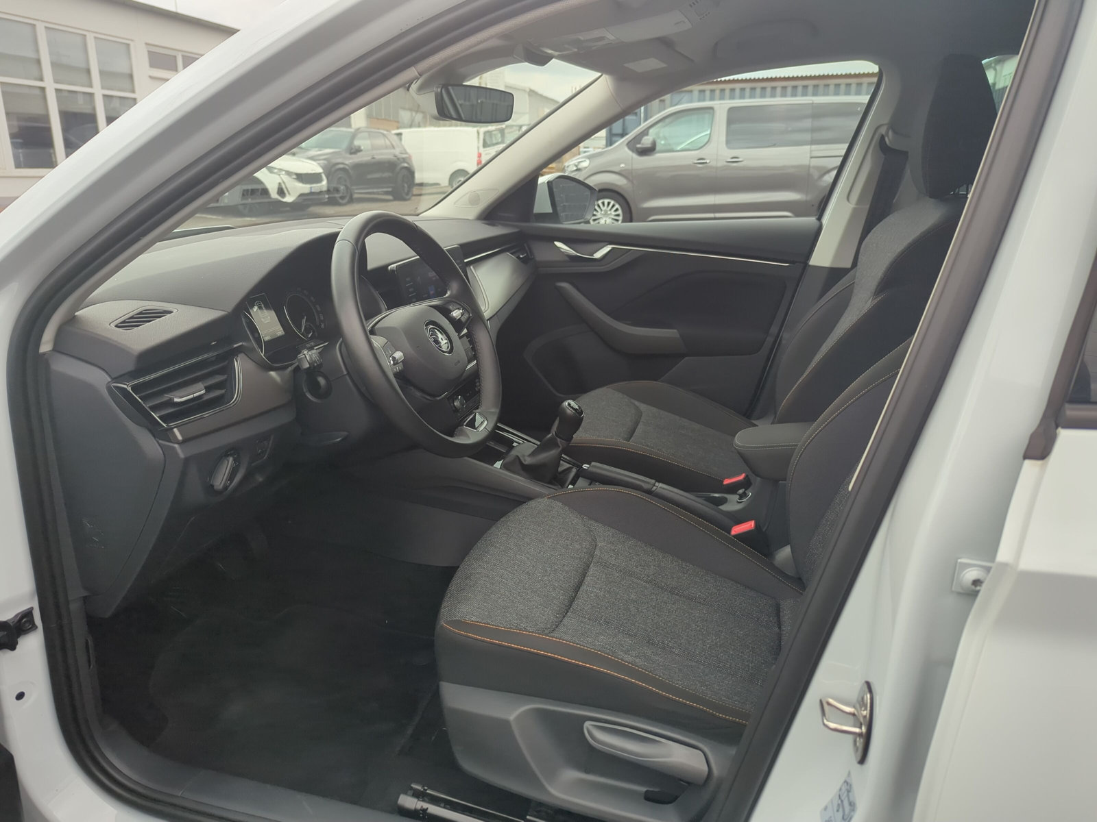 KAMIQ Tour 1.0 TSI *KAMERA*PDC*WSS-HZG*