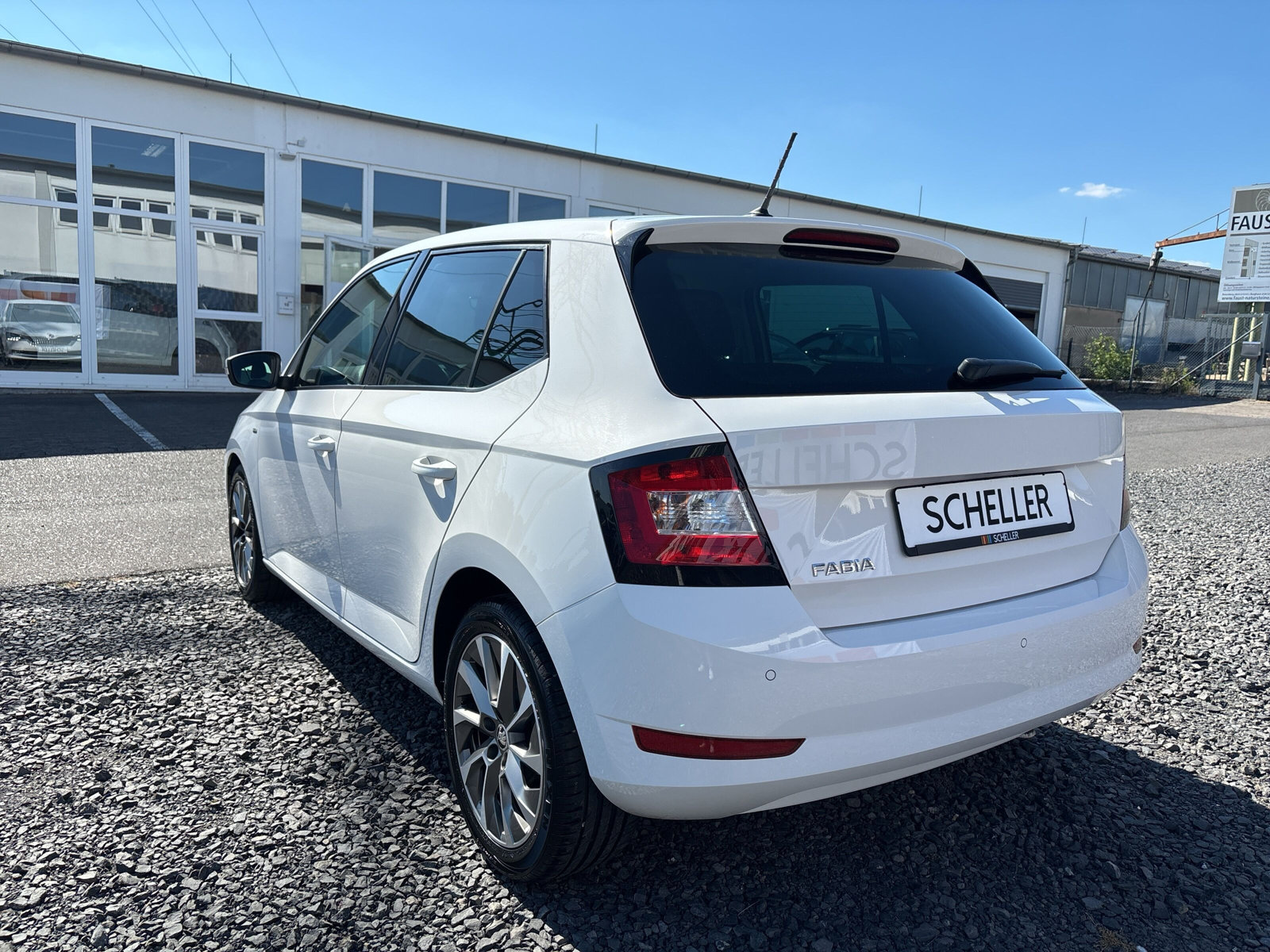 Fabia Clever 1.0 MPI 5-Gang *SHZ*KLIMAAUTO*PDC*