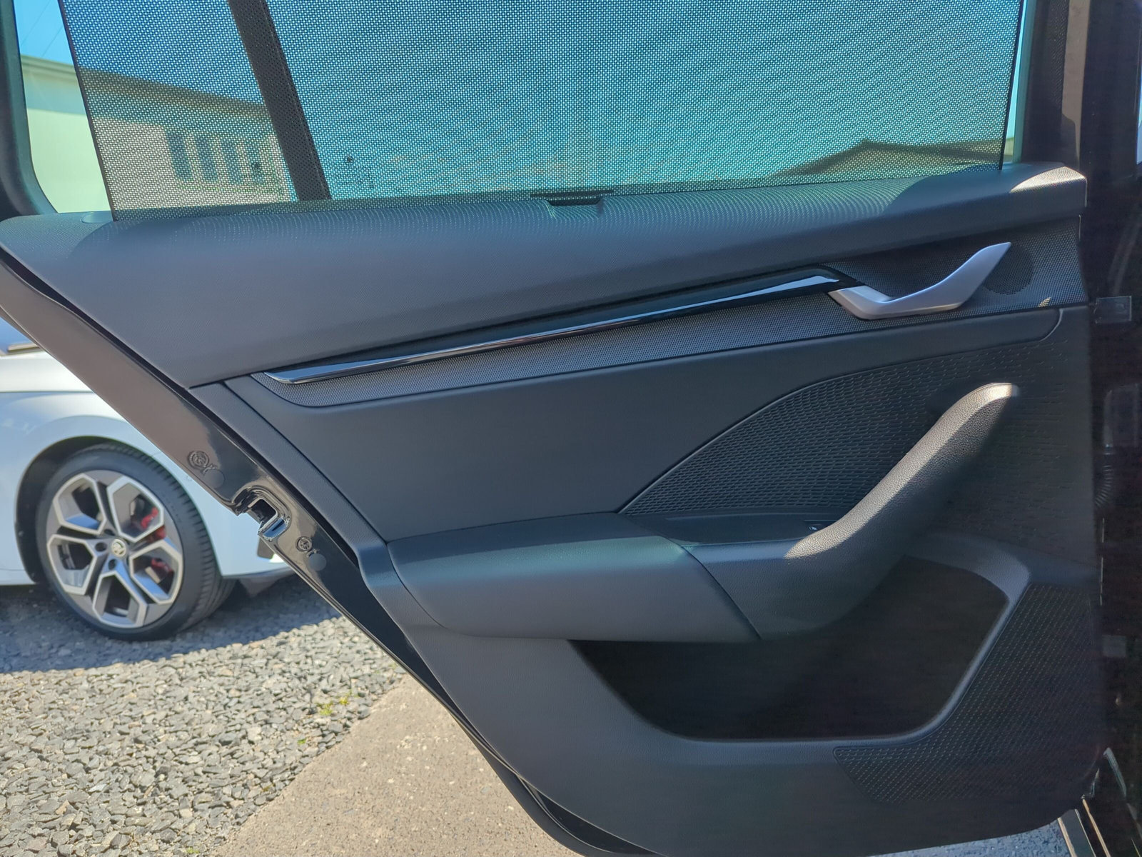 Octavia Combi 2.0 TDI Selection DSG *KAMERA*3-ZONEN*SHZ*