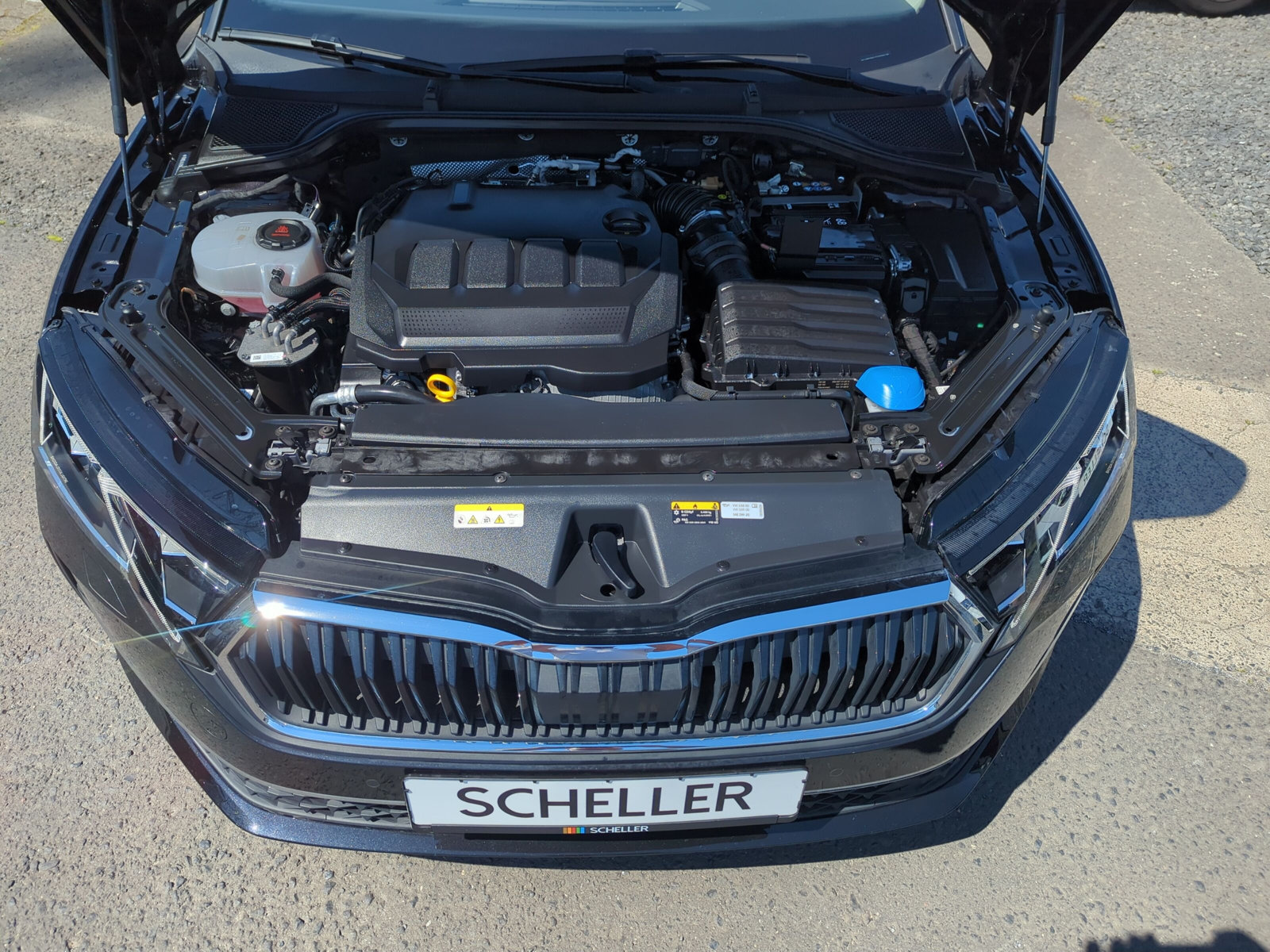 Octavia Combi 2.0 TDI Selection DSG *KAMERA*3-ZONEN*SHZ*