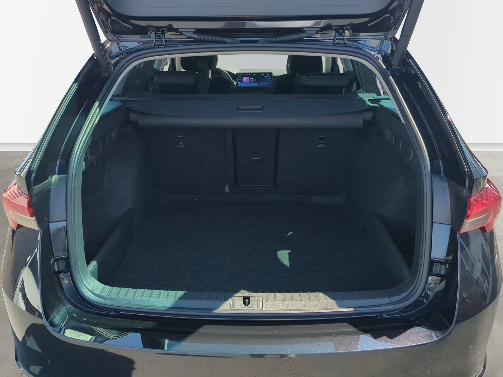 Octavia Combi 2.0 TDI Selection DSG *KAMERA*3-ZONEN*SHZ*