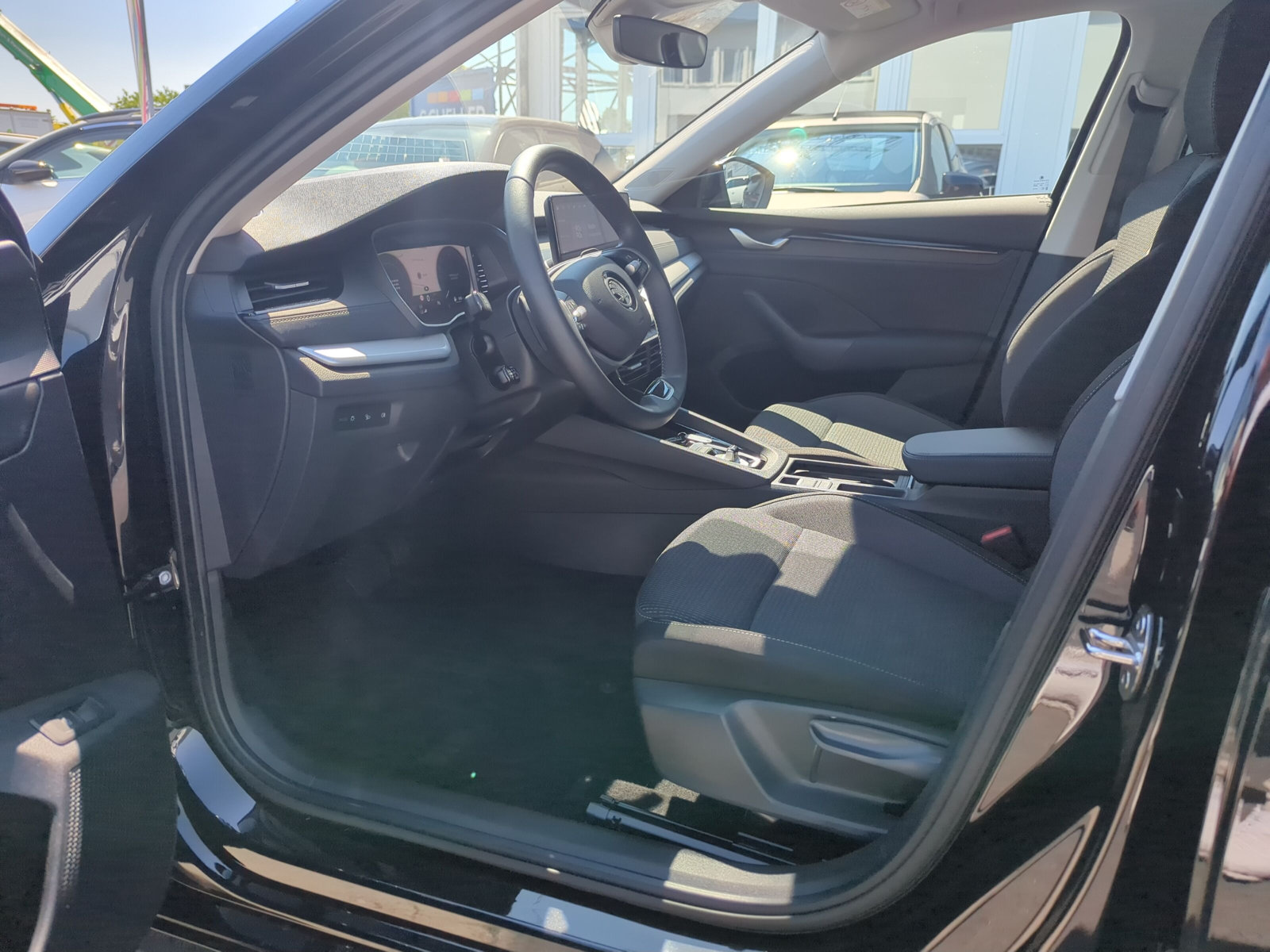 Octavia Combi 2.0 TDI Selection DSG *KAMERA*3-ZONEN*SHZ*