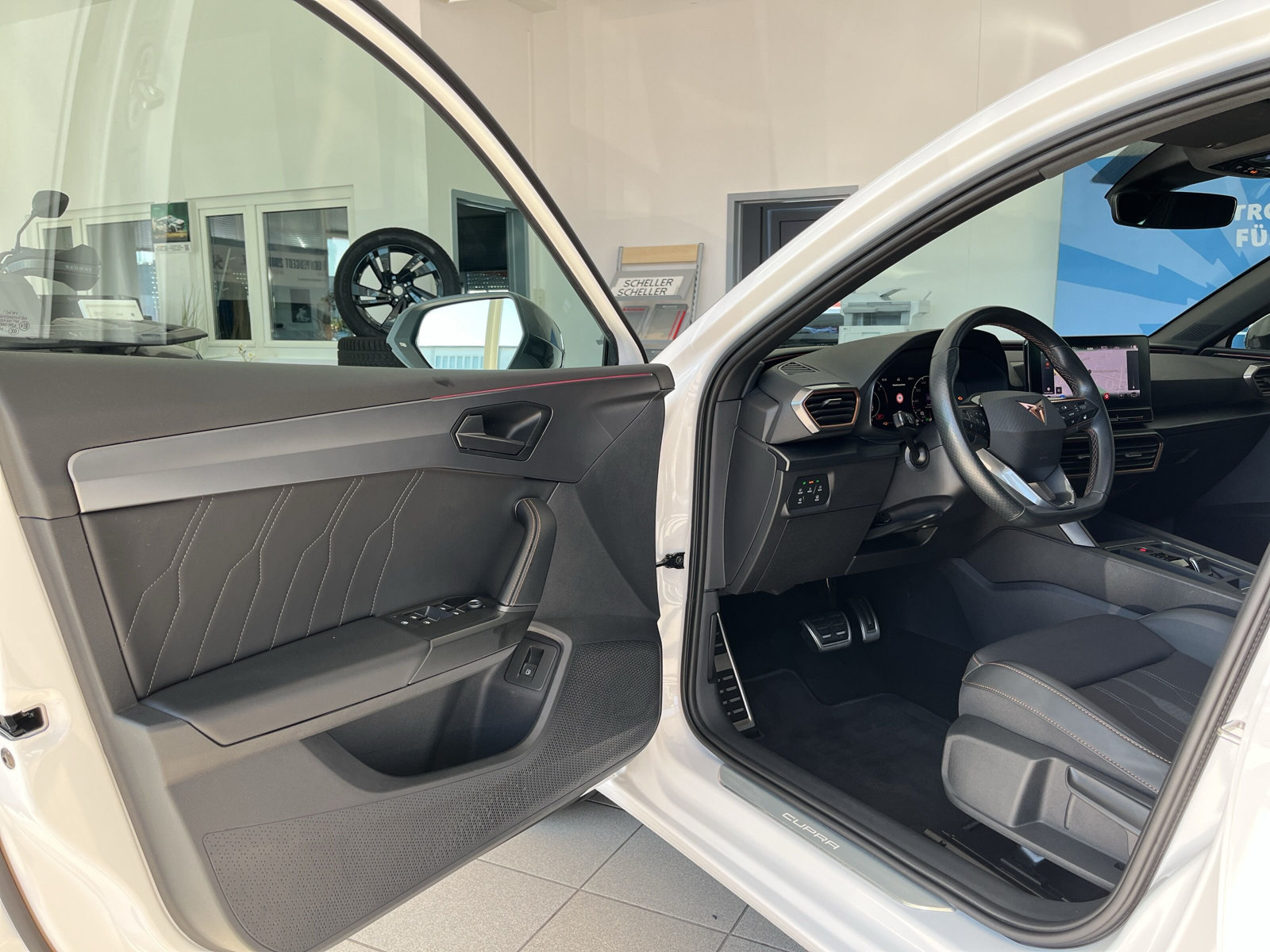 Leon VZ 1.4 e-Hybrid 180 kW DSG *FULL-LINK*SHZ*19-ZOLL*