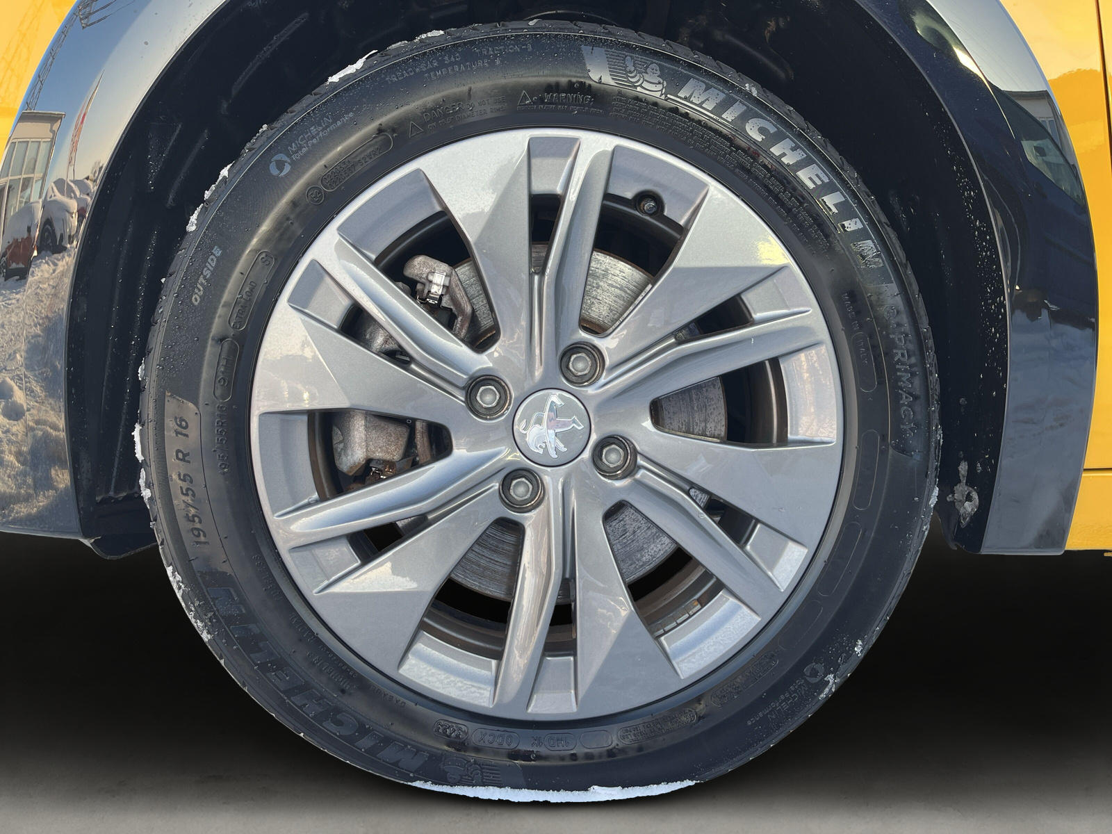 208 e- Allure Pack 50kWh *SHZ*NAVI*KLIMAAUTO*KAMERA*