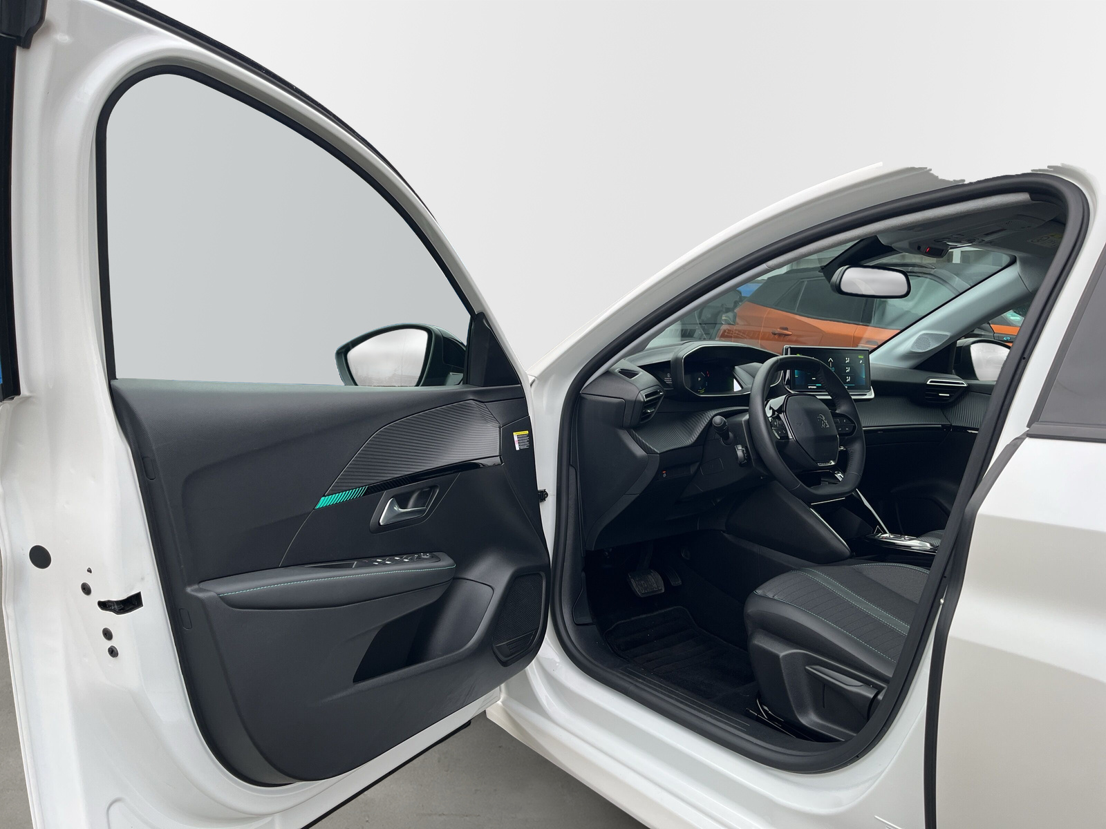 208 e- Allure Pack 50 kWh *NAVI*DAB+*SHZ*11kW*