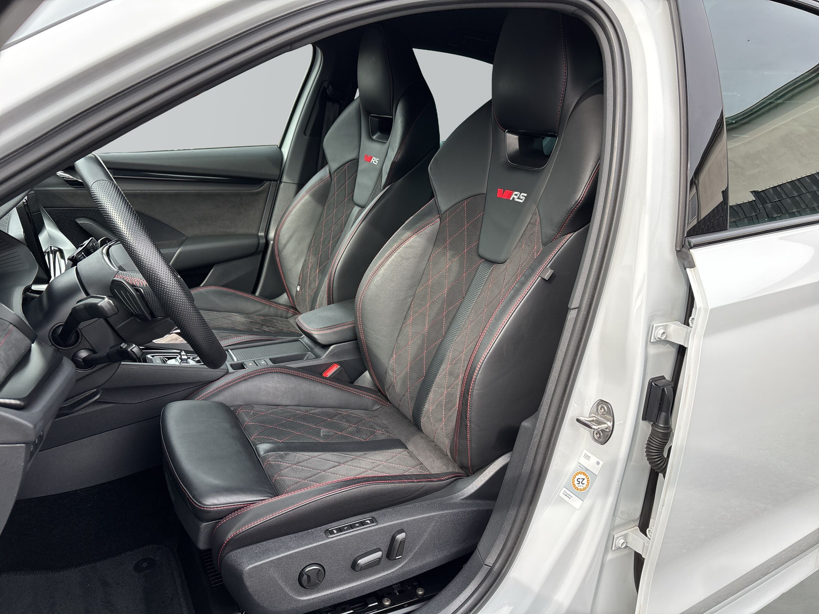 OCTAVIA Limousine RS *SHZ*LED*NAVI*