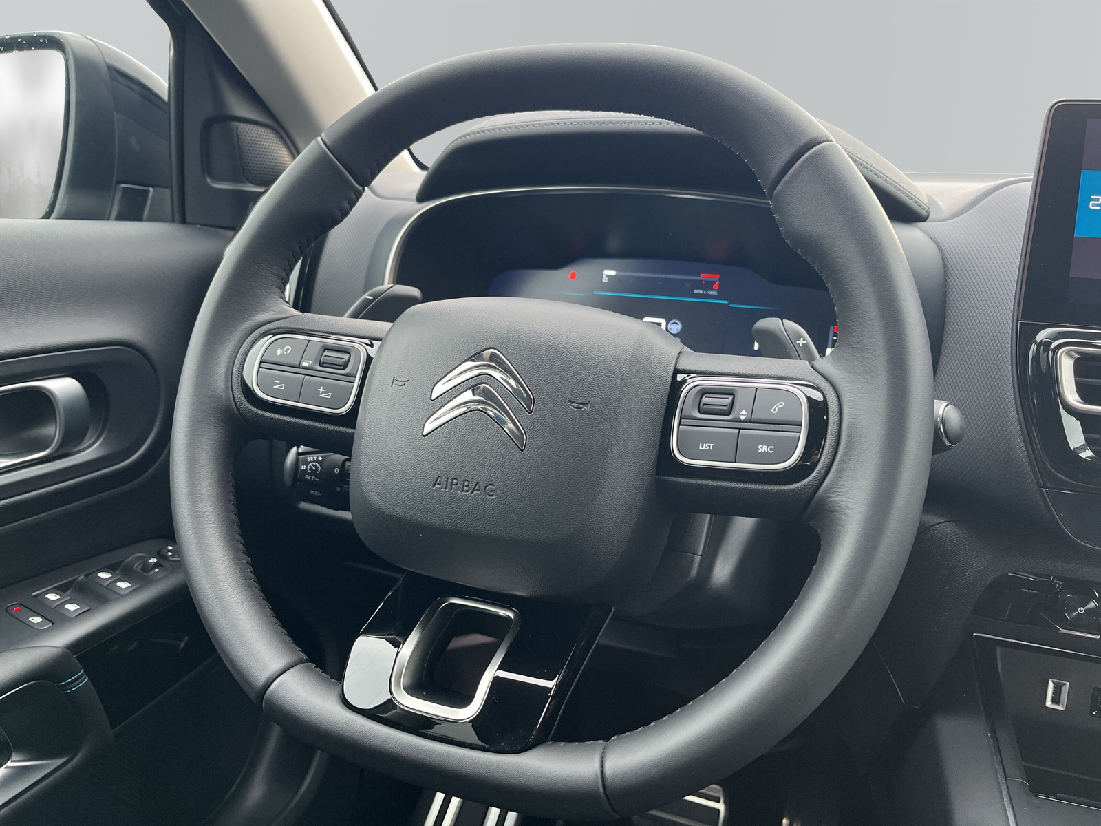 C5 Aircross Shine Pack 1.2 PureTech EAT8 *AHK*E-HECK*360-GRAD*