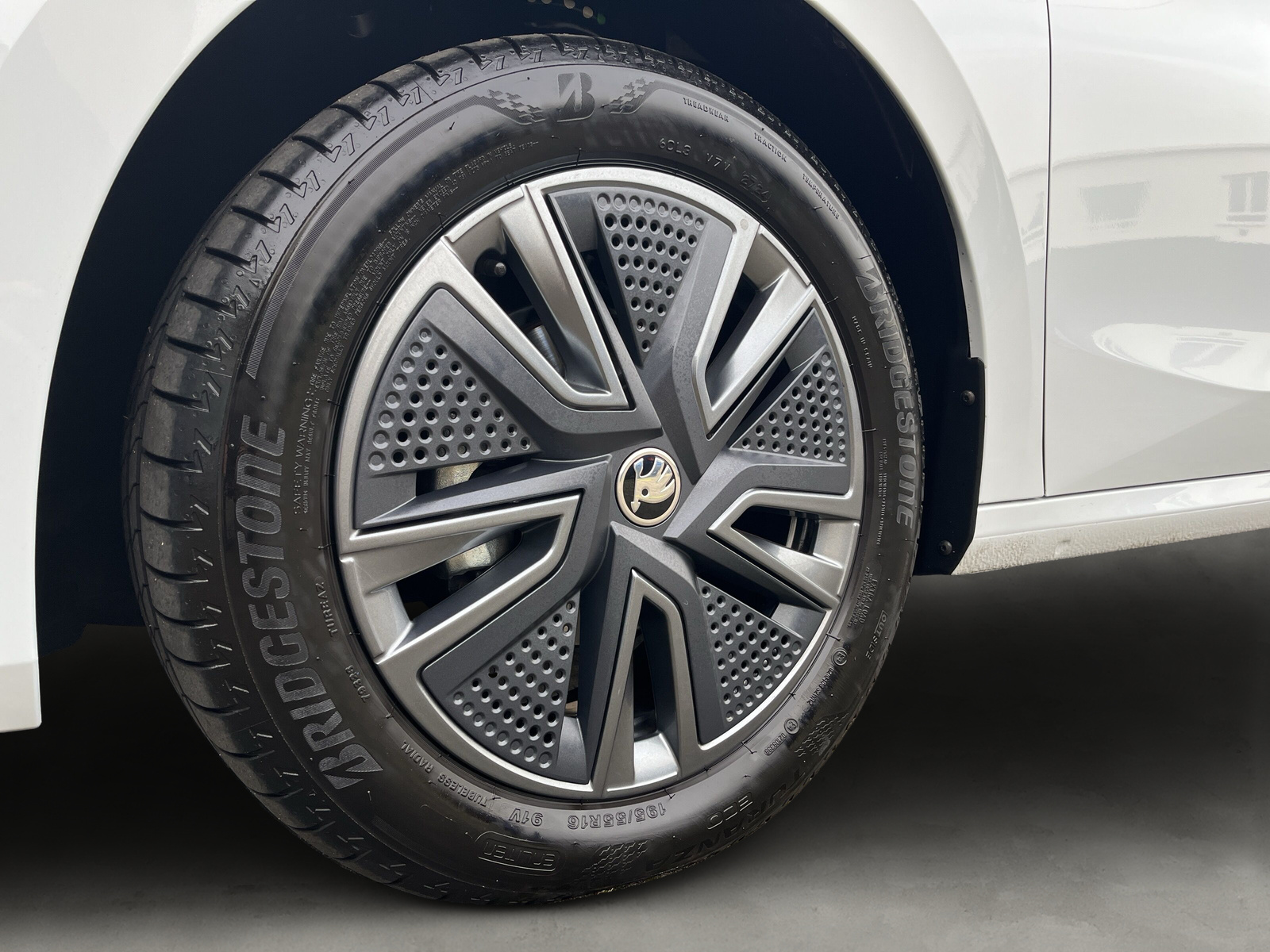 Fabia Selection 1.0 TSI *2-ZONENKLIMA*ACC*KAMERA*LED*