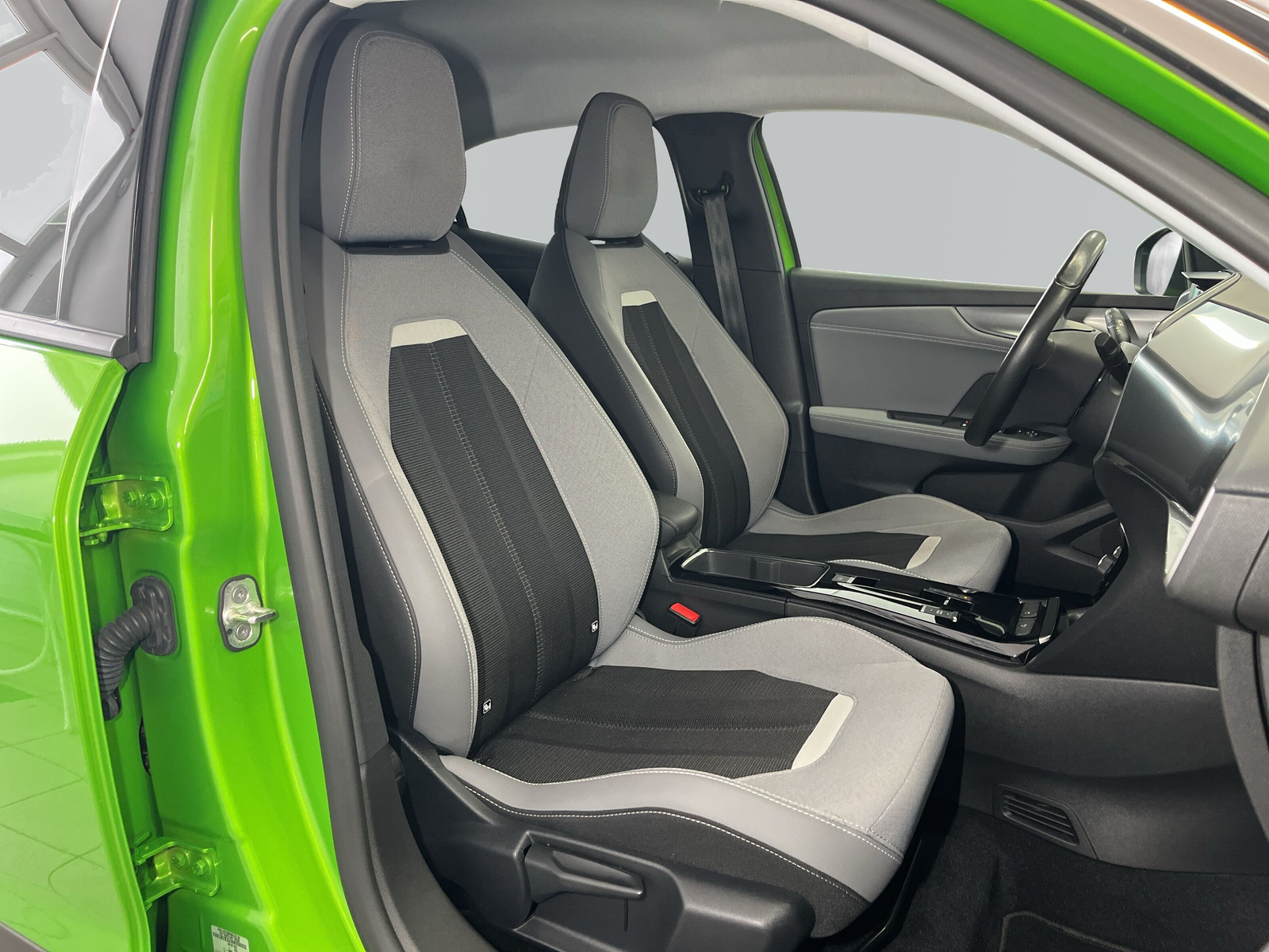 Mokka e-Elegance 50kWh *SHZ*KAMERA*SMARTPHONE*