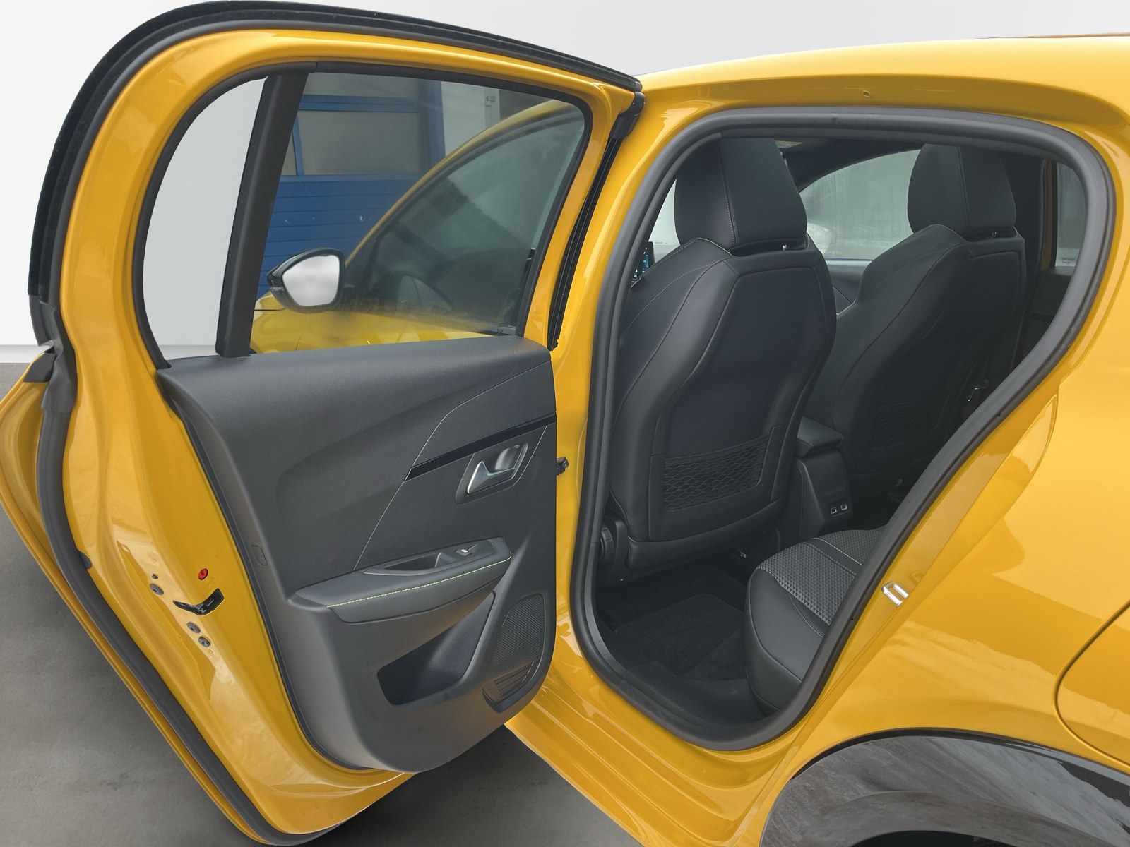 208 e- GT 50 kWh *PANO*SHZ*KAMERA*