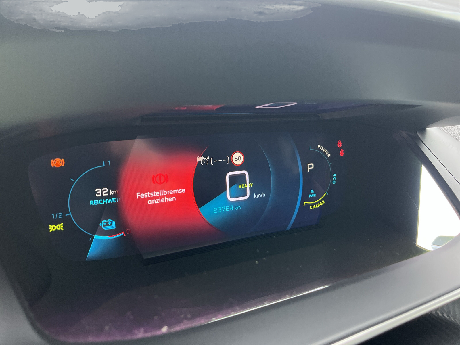 208 e- GT 50 kWh *PANO*SHZ*KAMERA*