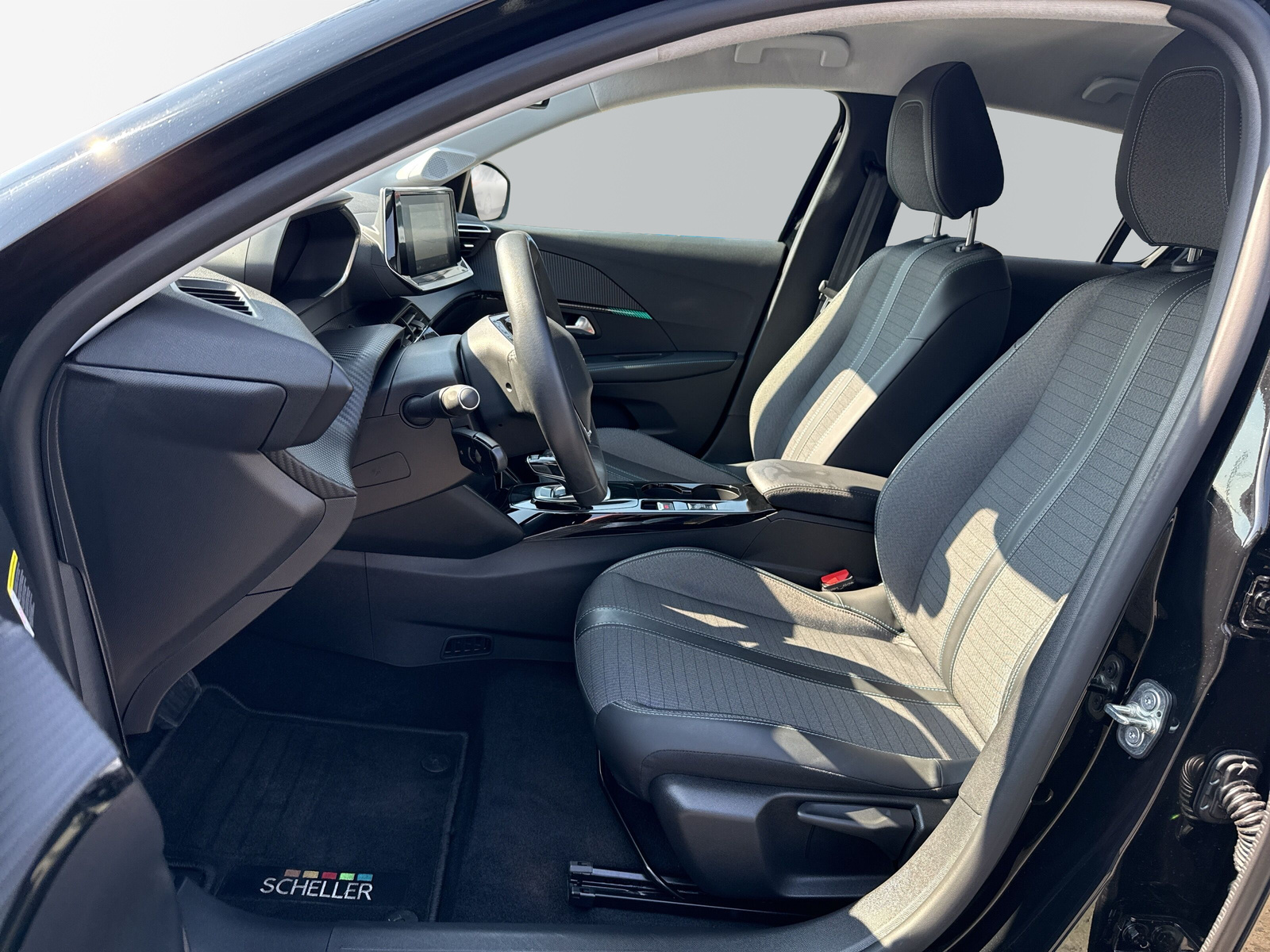 208 e- Allure *SHZ*LED*NAVI*