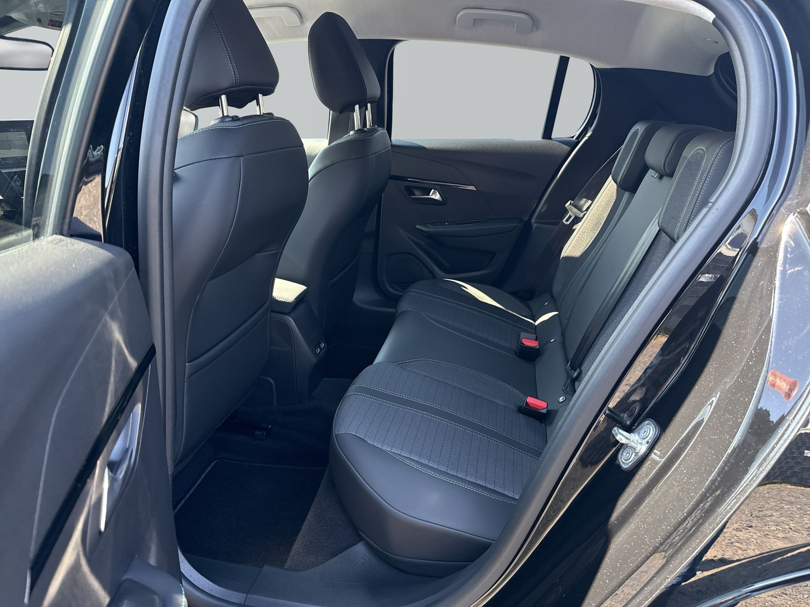 208 e- Allure *SHZ*LED*NAVI*