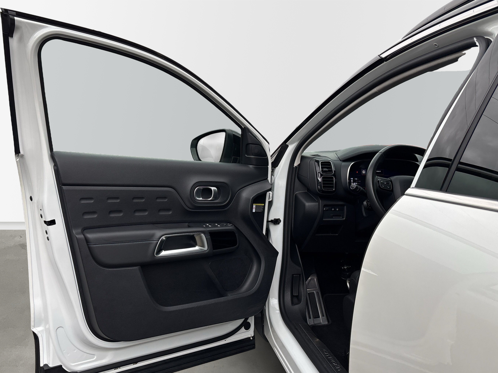 C5 Aircross Shine Pack 1.2 PureTech EAT8 *PANO*AHK*KAMERA*ACC*