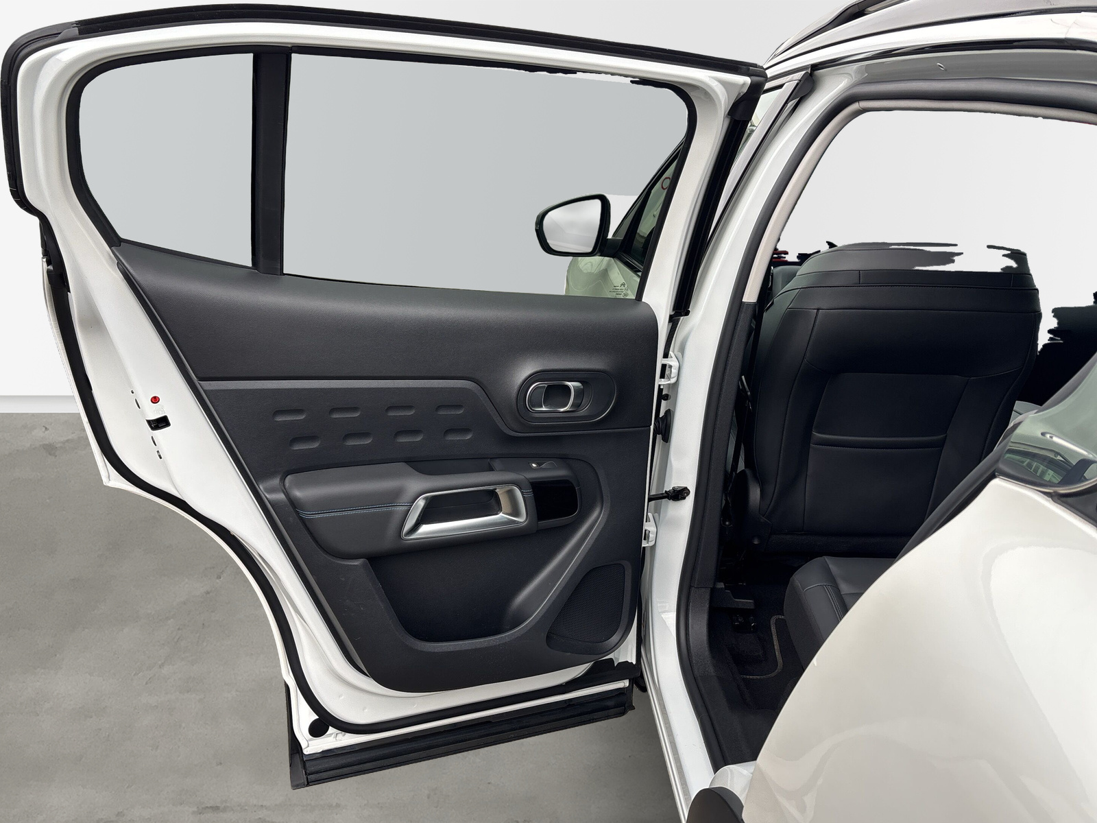 C5 Aircross Shine Pack 1.2 PureTech EAT8 *PANO*AHK*KAMERA*ACC*