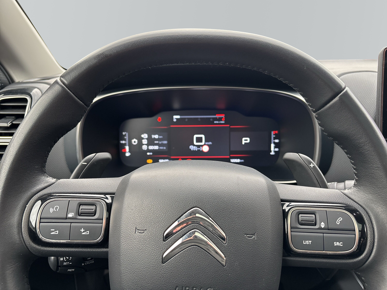 C5 Aircross Shine Pack 1.2 PureTech EAT8 *PANO*AHK*KAMERA*ACC*