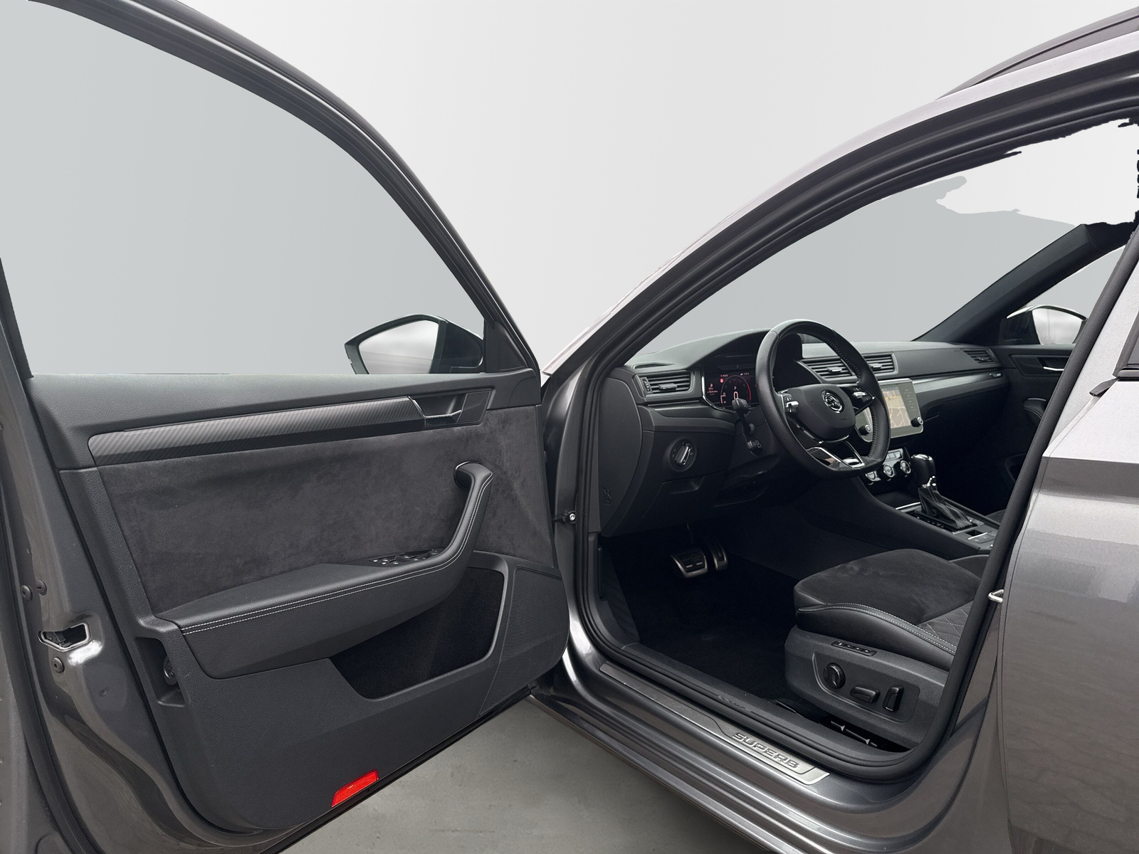 Superb Combi Sportline 2.0 TSI DSG *SHZ*LED*AHK*WSS-HZG*