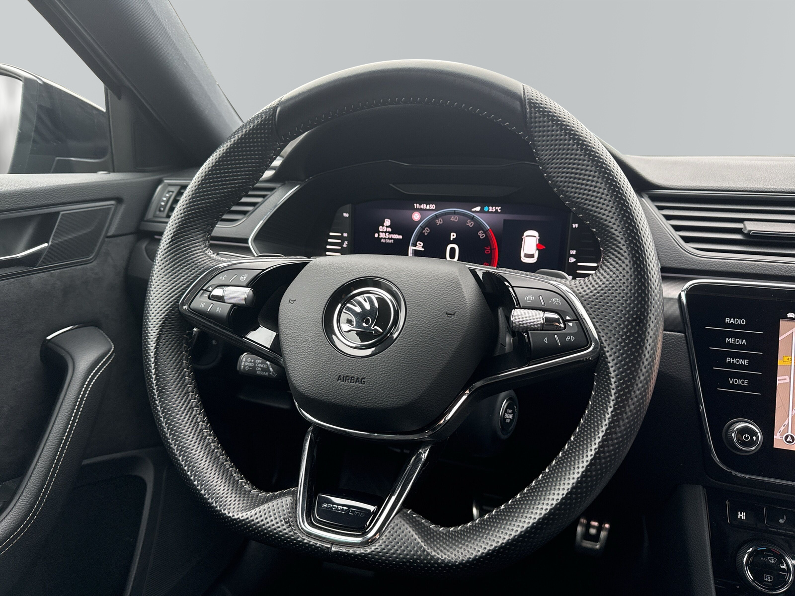 Superb Combi Sportline 2.0 TSI DSG *SHZ*LED*AHK*WSS-HZG*