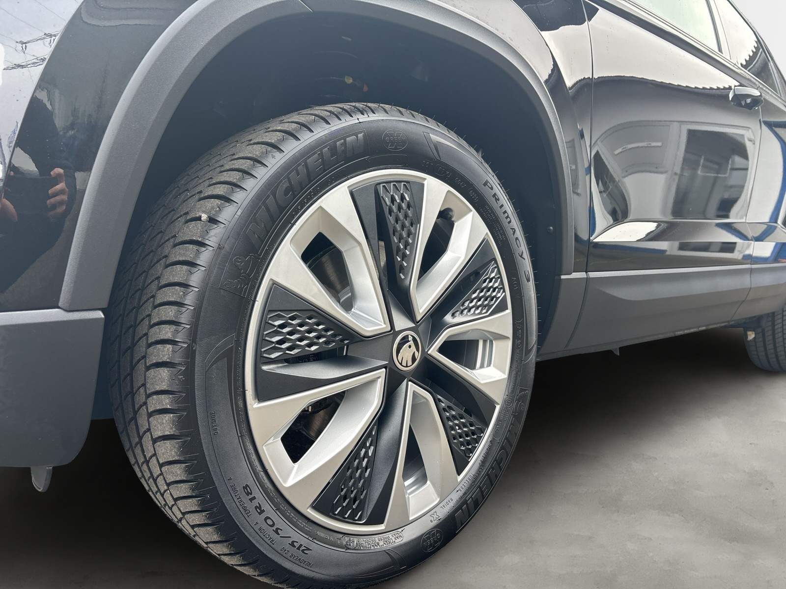 KAROQ Style 2,0 TDI *SHZ*LED*AHK*NAVI*