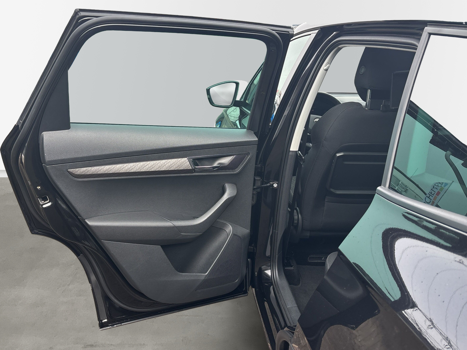 KAROQ Style 2,0 TDI *SHZ*LED*AHK*NAVI*