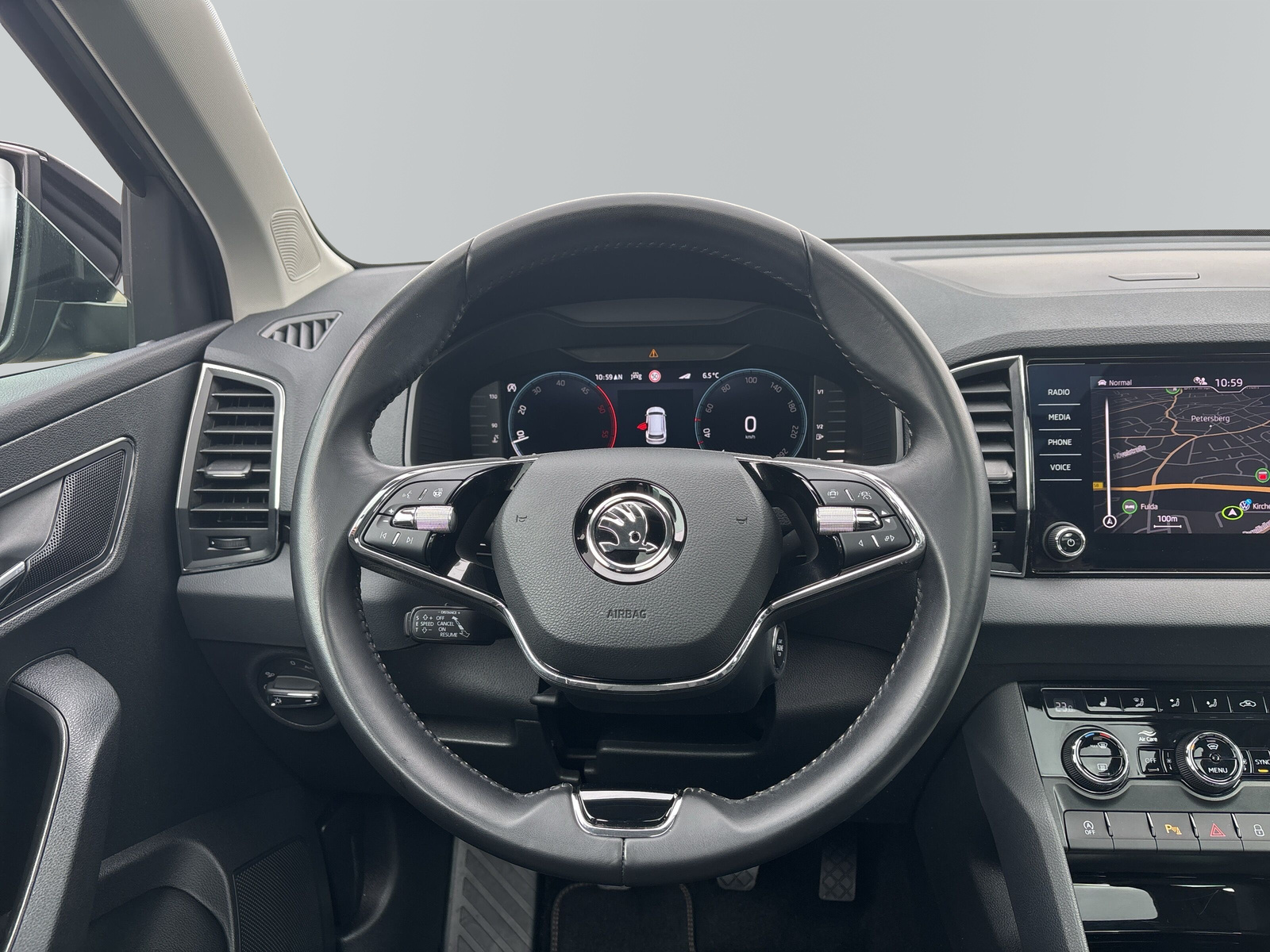 KAROQ Style 2,0 TDI *SHZ*LED*AHK*NAVI*