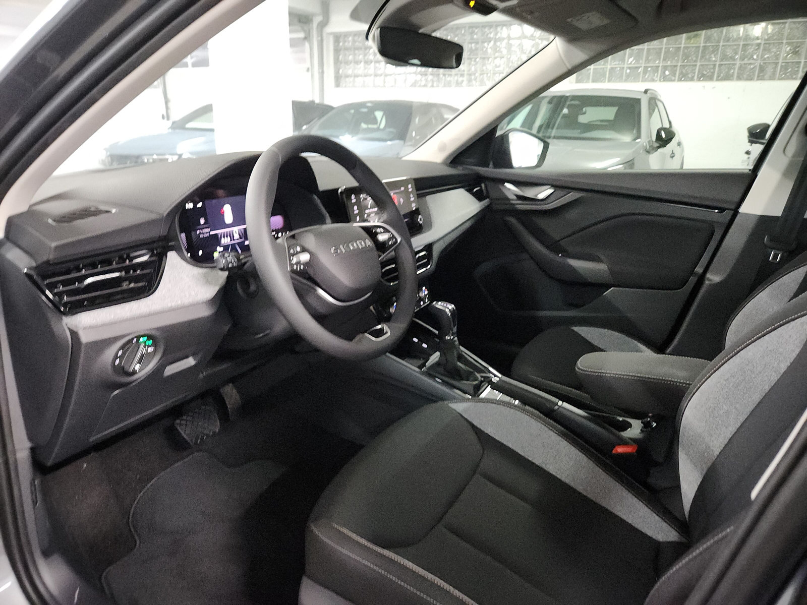 Kamiq Tour 1,0 TSI 85 kW 7-Gang-DSG *AHK*