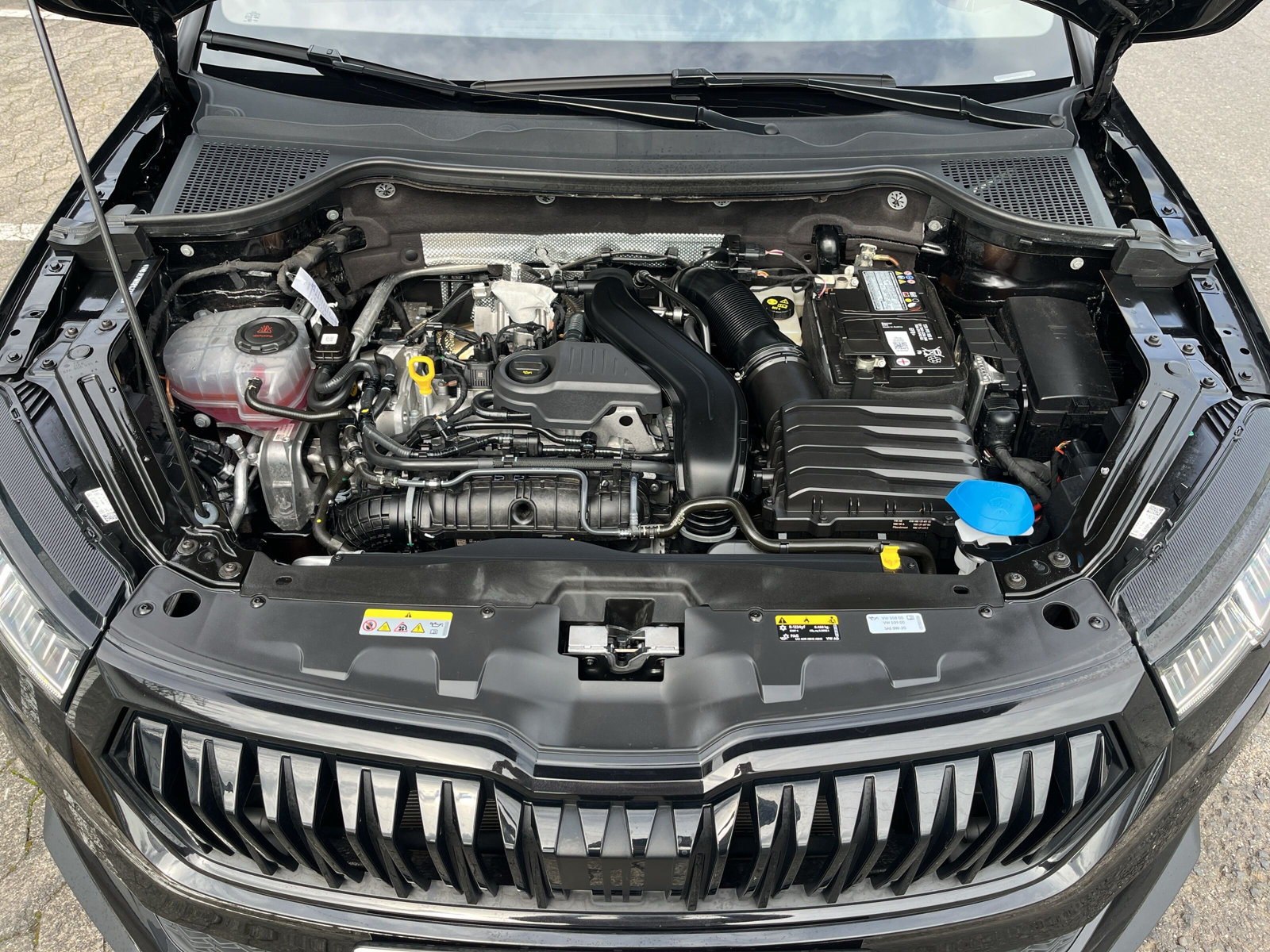 Karoq Sportline 1.5TSI DSG *AHK*ACC*WSS-HZG*KAMERA*