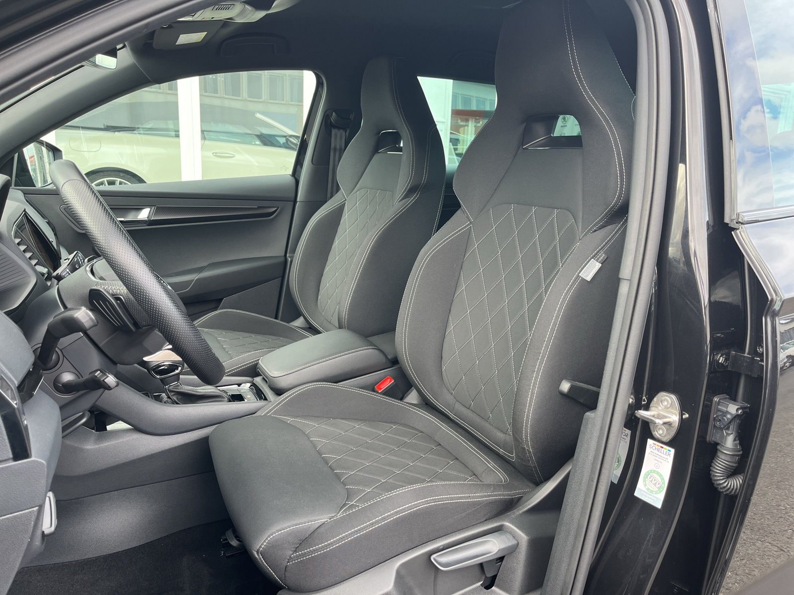 Karoq Sportline 1.5TSI DSG *AHK*ACC*WSS-HZG*KAMERA*