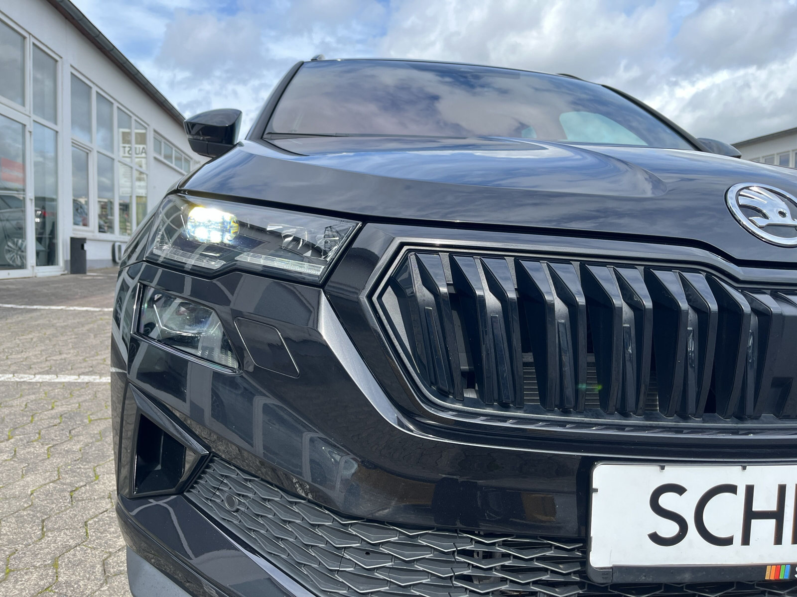 Karoq Sportline 1.5TSI DSG *AHK*ACC*WSS-HZG*KAMERA*