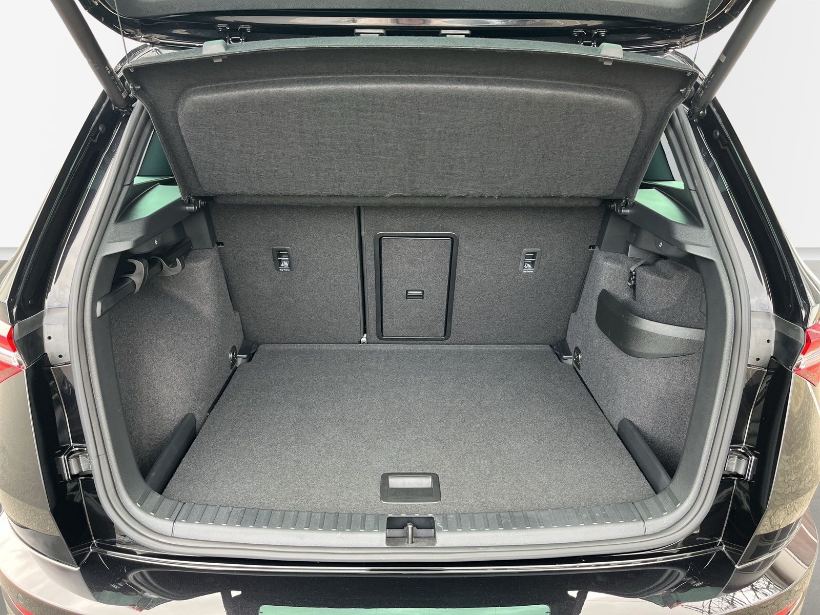 Karoq Sportline 1.5TSI DSG *AHK*ACC*WSS-HZG*KAMERA*