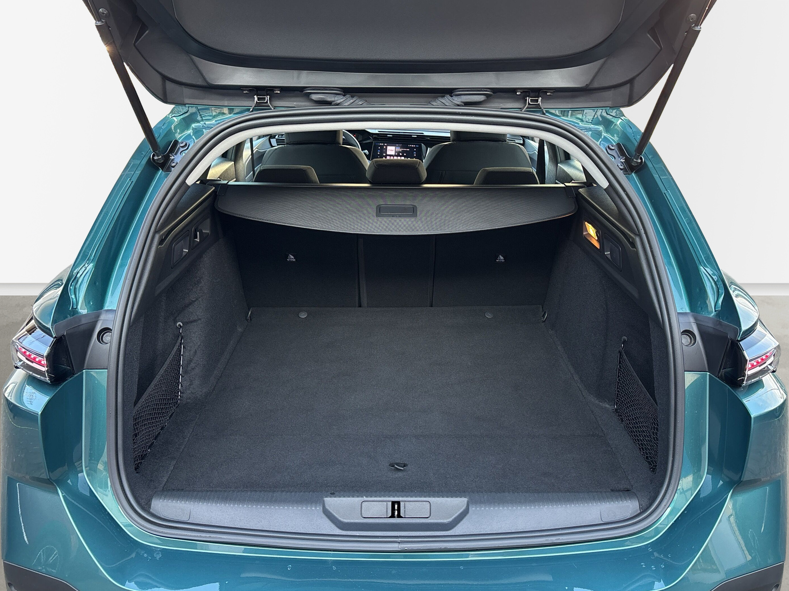 308 SW Active Pack 1.2 PureTech EAT8 *SHZ*LED*TEMPOMAT*