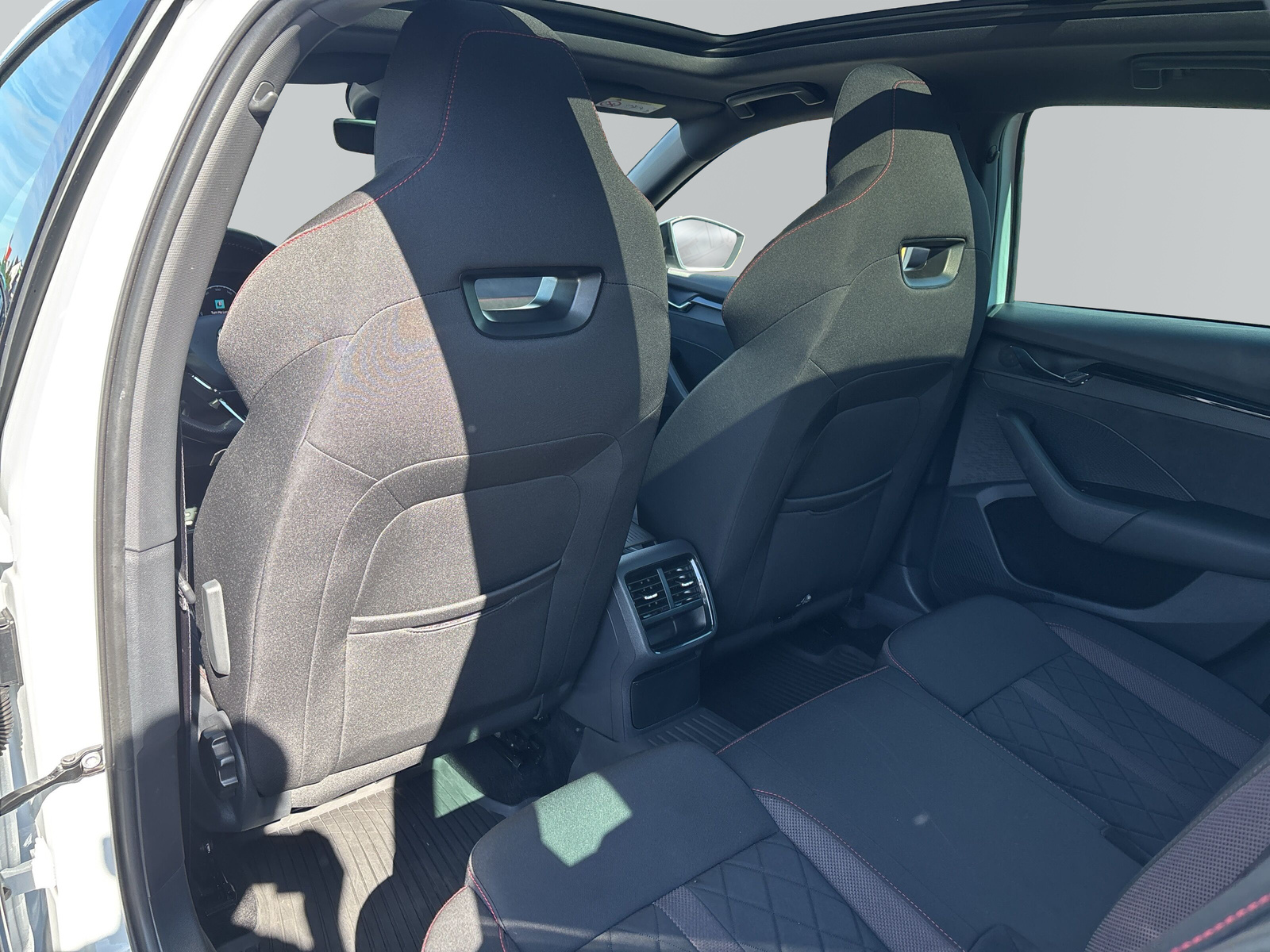 OCTAVIA COMBI RS iV 110 kW DSG RS *SHZ*LED*NAVI*