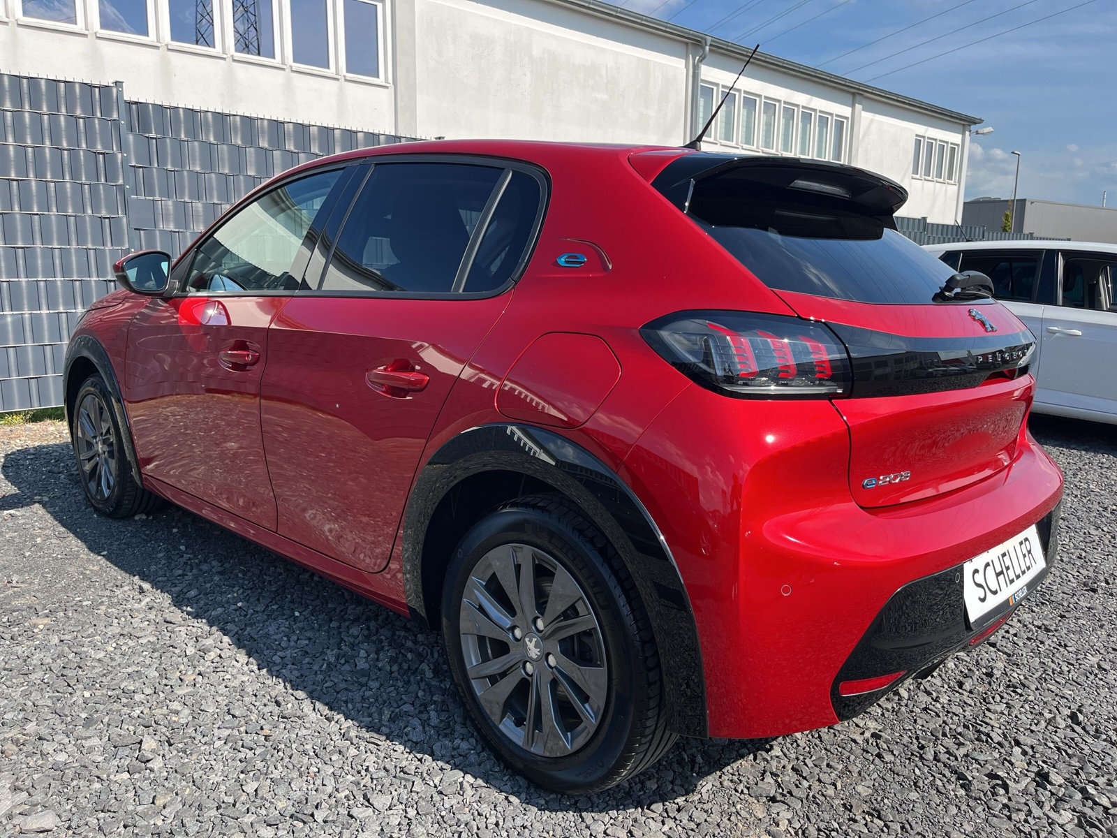 208 e- Allure 50kWh *KAMERA*SHZ*LED*PDC*