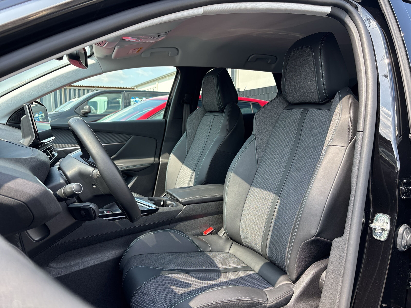 3008 Allure 1.2 PureTech *SHZ*NAVI*TEMPOMAT*