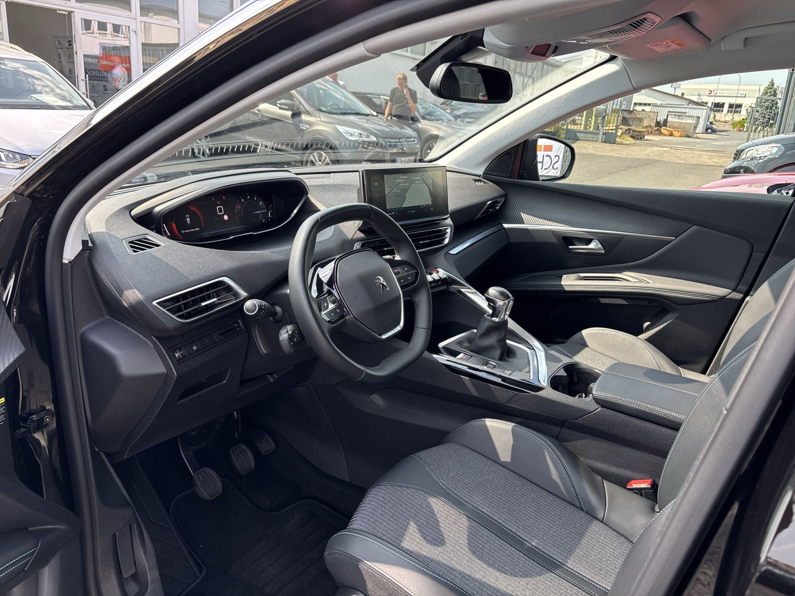 3008 Allure 1.2 PureTech *SHZ*NAVI*TEMPOMAT*