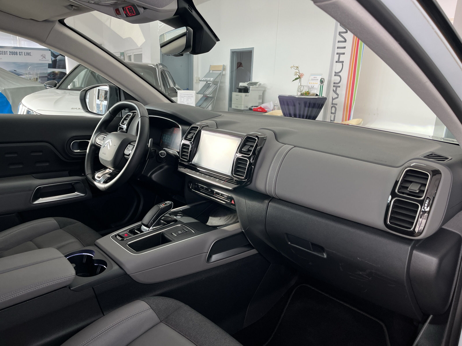C5 Aircross Shine Pack Hybrid EAT8 *AHK*KAMERA-360*19-ZOLL*