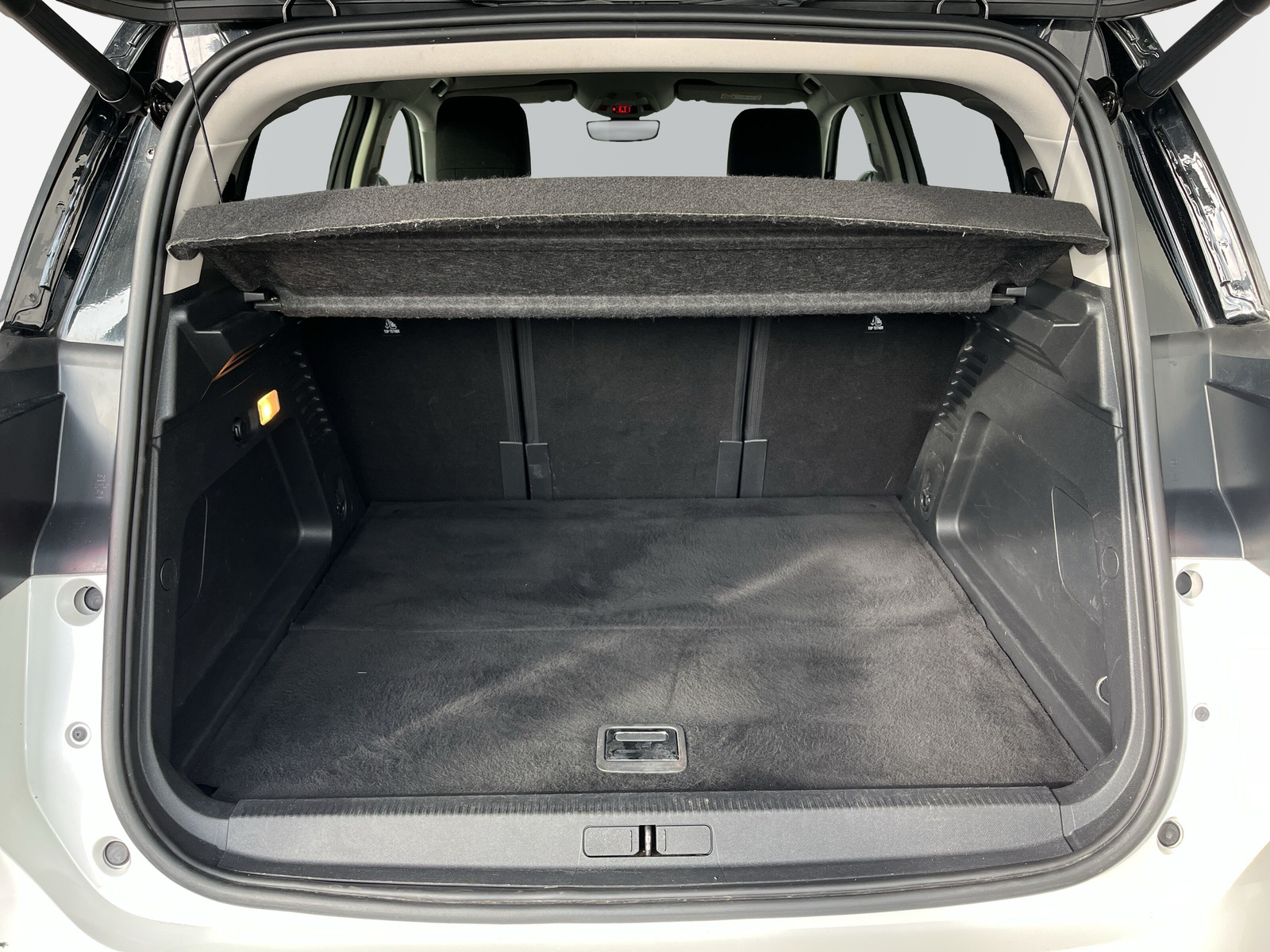 C5 Aircross Shine Pack Hybrid EAT8 *AHK*KAMERA-360*19-ZOLL*