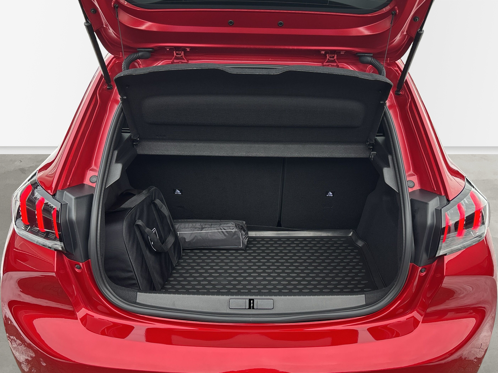 208 e- GT 50kWh *ACC*KAMERA*PANO*SHZ*