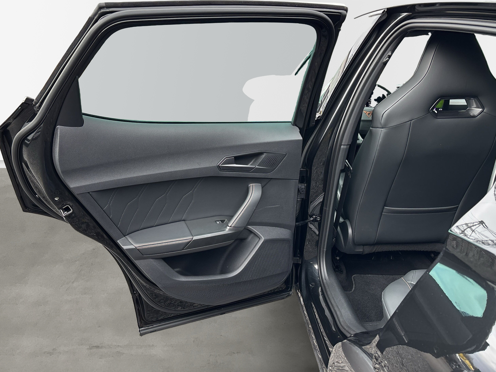 Formentor Basis e-Hybrid *SHZ*LED*AHK*