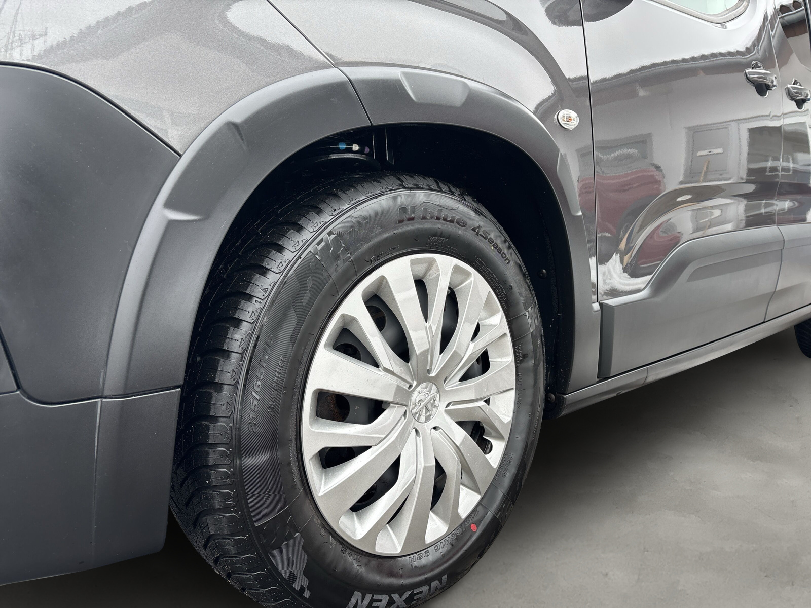 Rifter Active L2 1.2 PureTech 6 Gang *7-SITZE*PDC*SHZ*KLIMA*