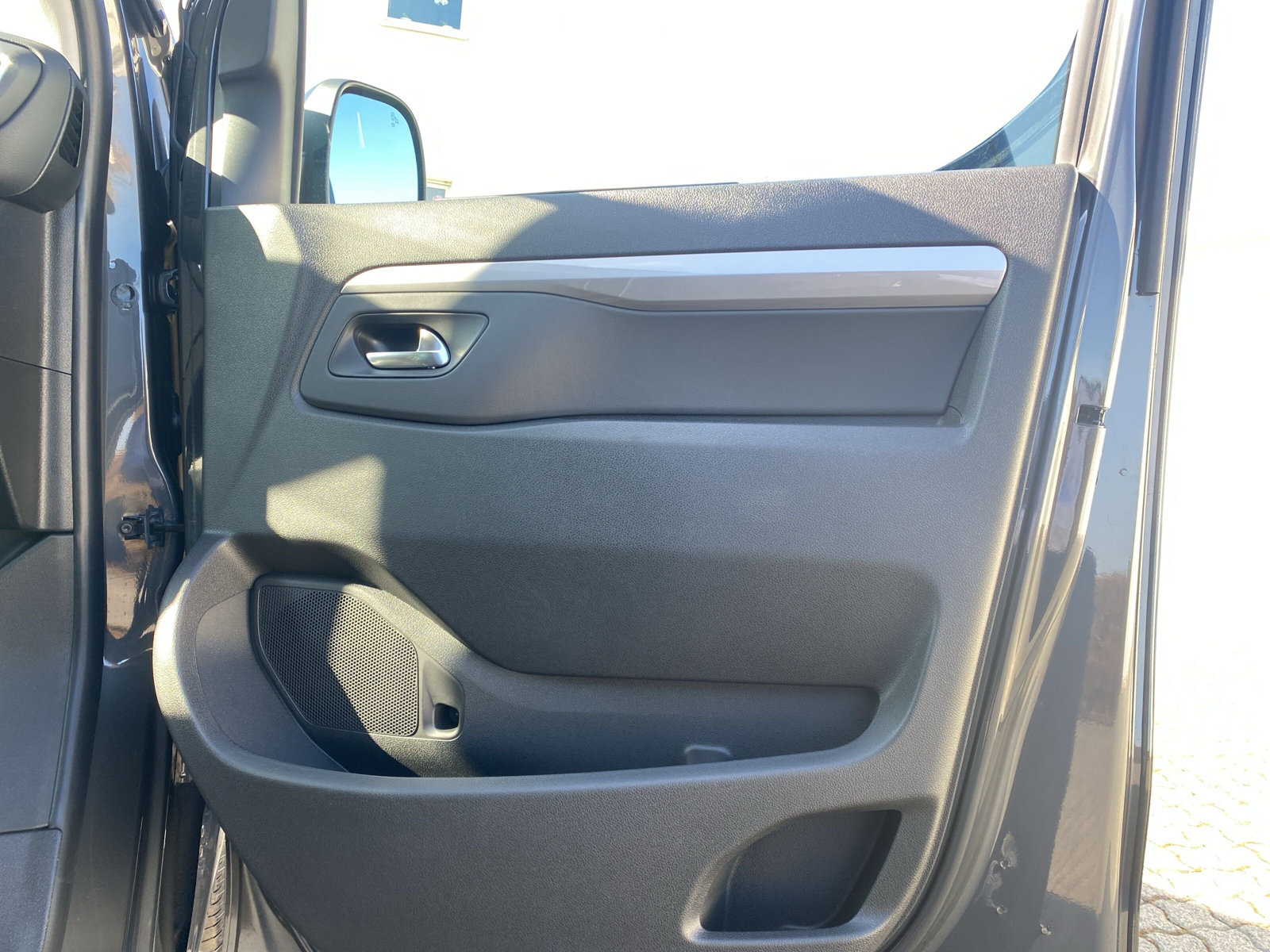 Traveller Allure L2 *SHZ*LED*AHK*NAVI*LEDER*7 SITZE*