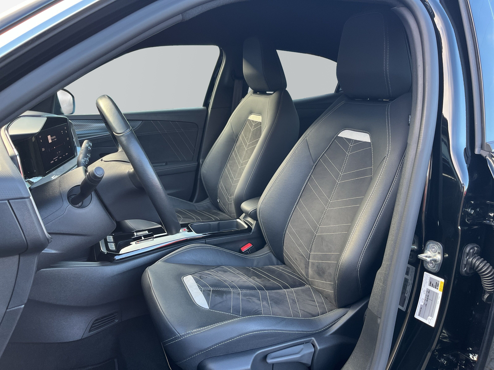 Mokka e Ultimate 50 kWh *NAVI*SHZ*KAMERA*INTELLILUX*