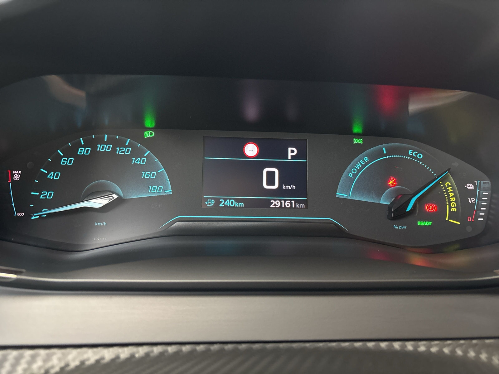 208 E-Allure 50kWh *NAVI*KAMERA*SHZ*PDC*