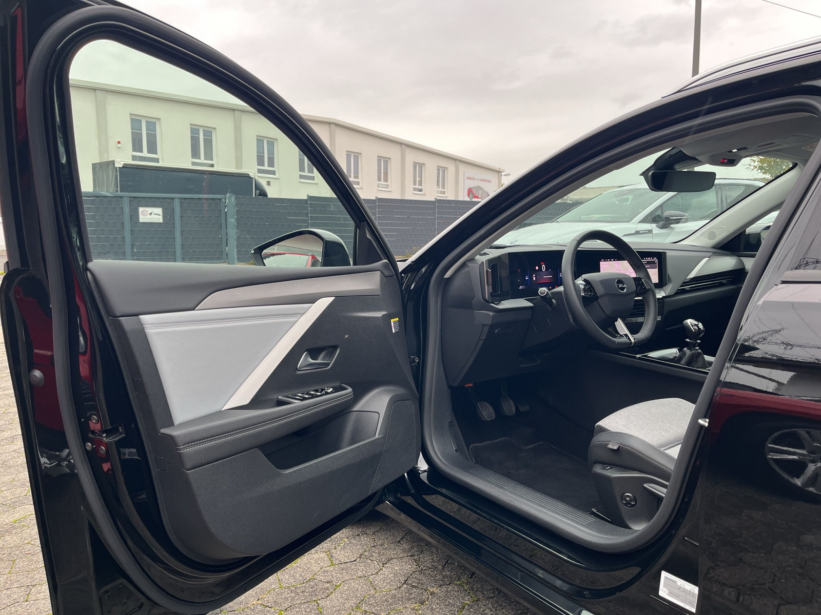 Astra L Sports Tourer Elegance 1.2 Turbo *NAVI*LED*KAMERA*2-ZONEN-KLIMA*