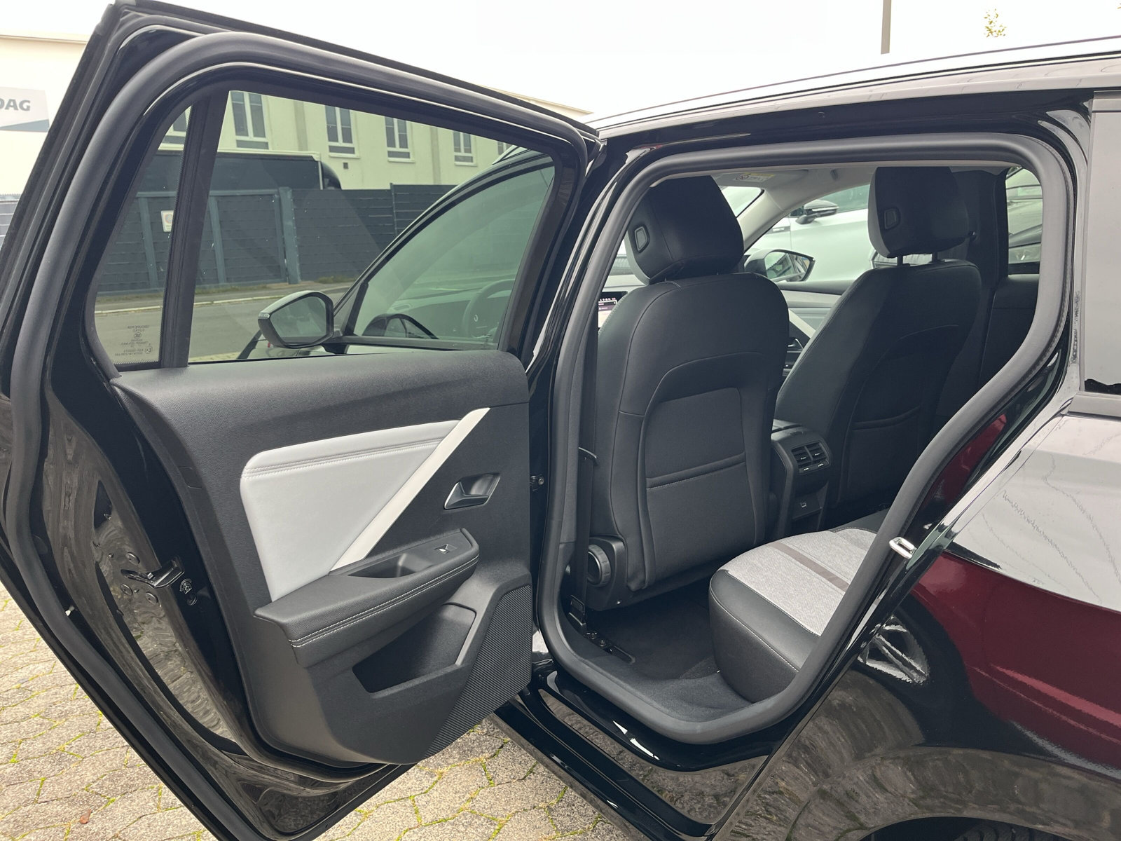 Astra L Sports Tourer Elegance 1.2 Turbo *NAVI*LED*KAMERA*2-ZONEN-KLIMA*