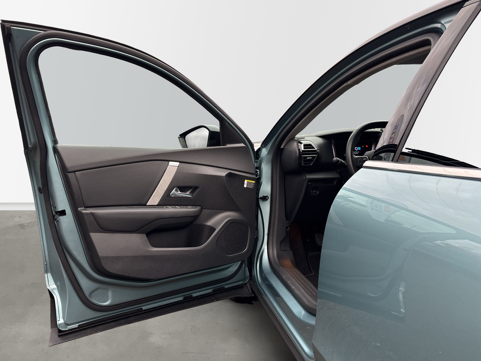 C4 Lim. Shine 1.2 PureTech 130 6-Gang *NAVI*KAMERA*SHZ*2-ZONEN*