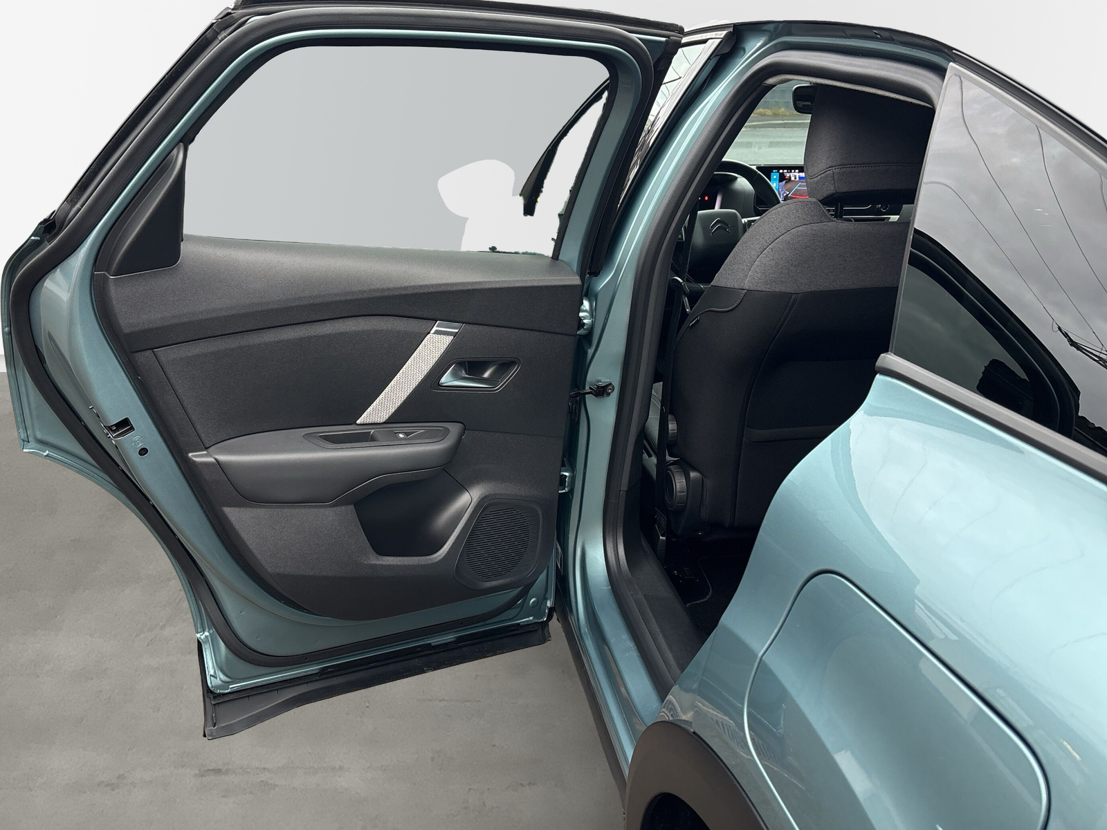 C4 Lim. Shine 1.2 PureTech 130 6-Gang *NAVI*KAMERA*SHZ*2-ZONEN*